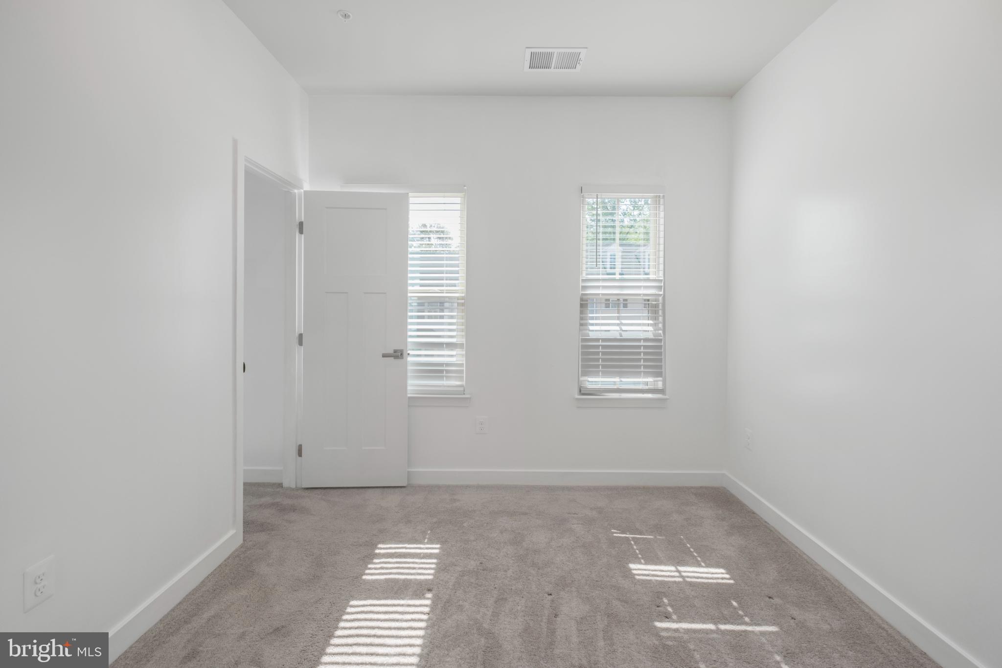 BROOKLYN PARK - Residential Lease