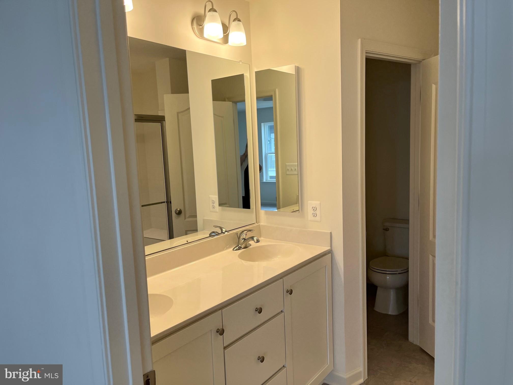 OVERLOOK AT RIVERSIDE TOWNHOMES - Residential