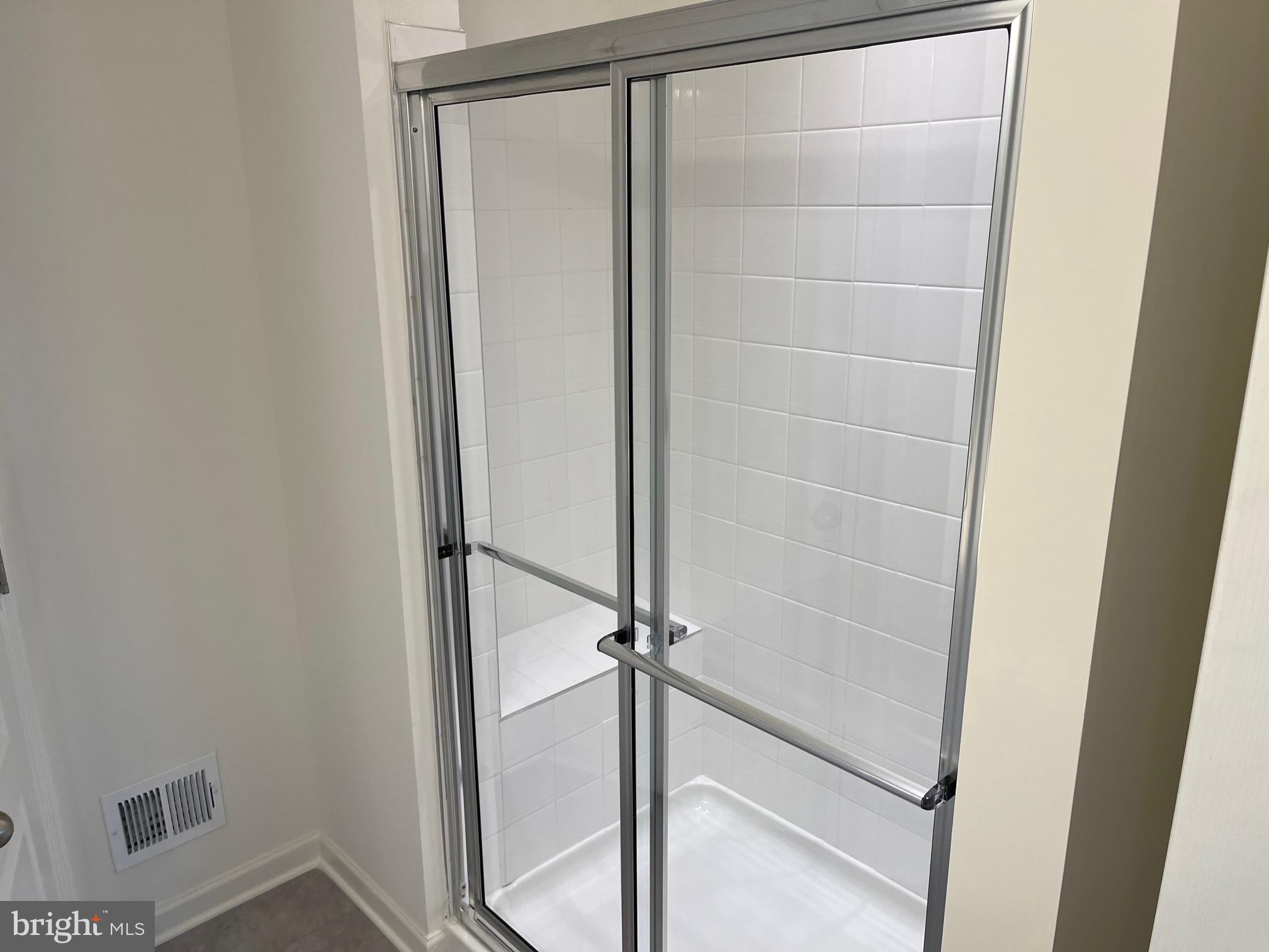 OVERLOOK AT RIVERSIDE TOWNHOMES - Residential