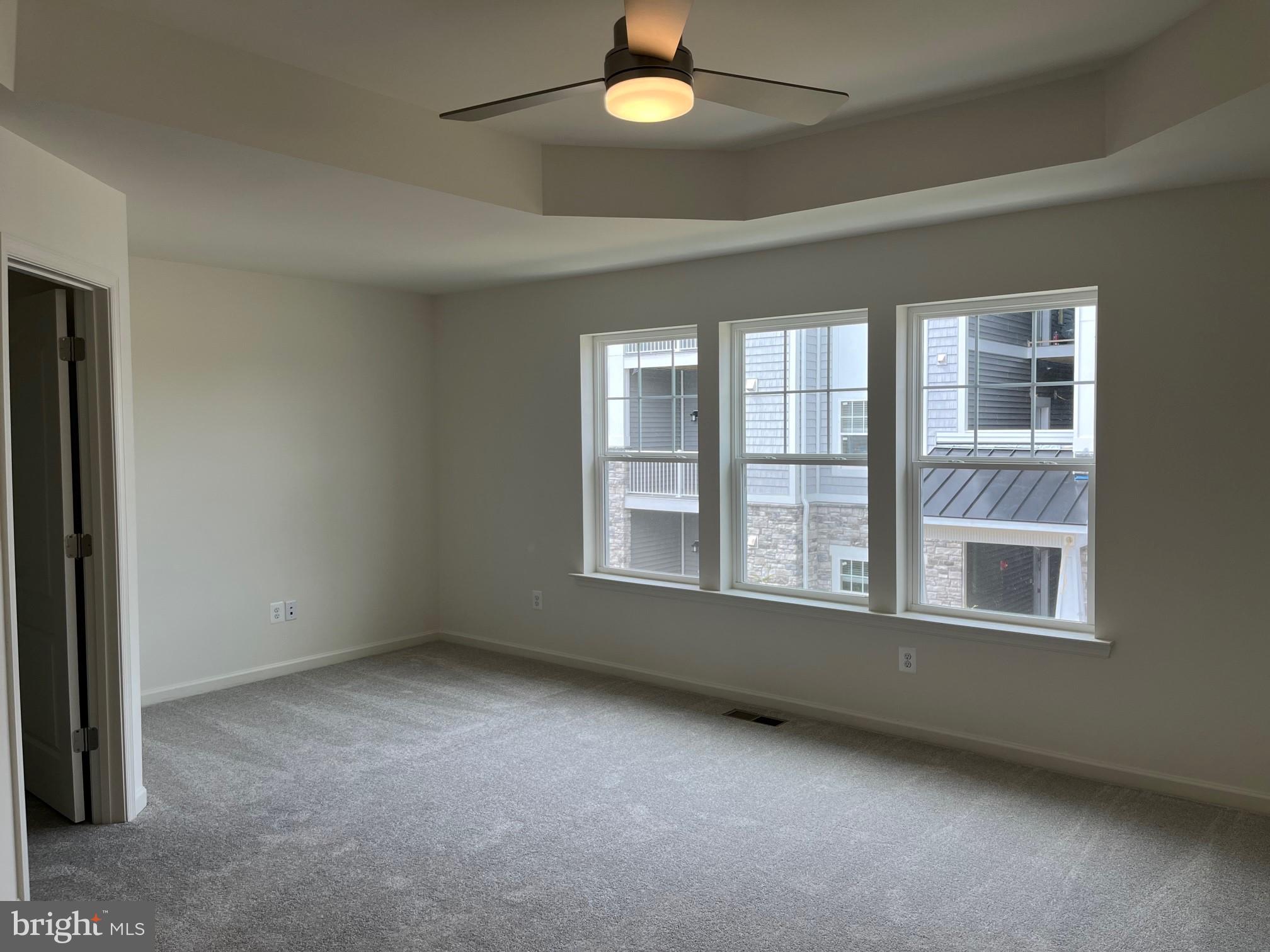 OVERLOOK AT RIVERSIDE TOWNHOMES - Residential