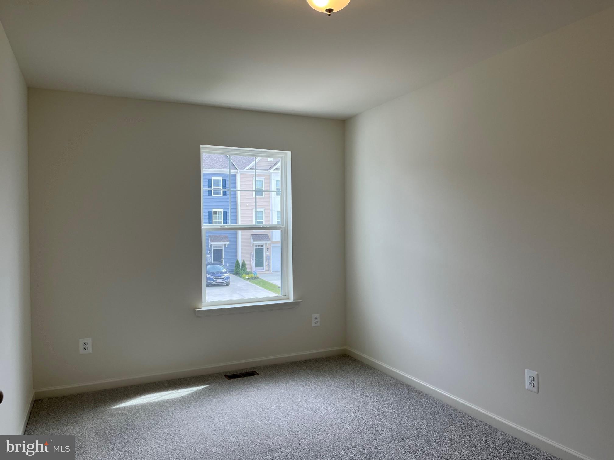 OVERLOOK AT RIVERSIDE TOWNHOMES - Residential