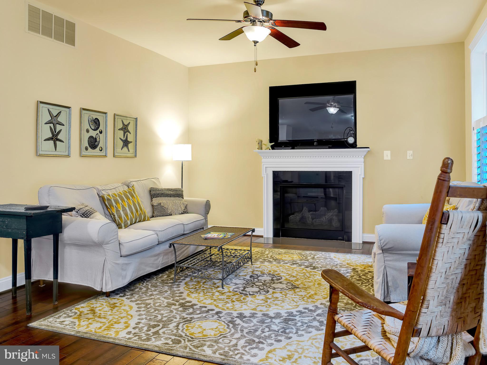 MANHATTAN BEACH - Residential