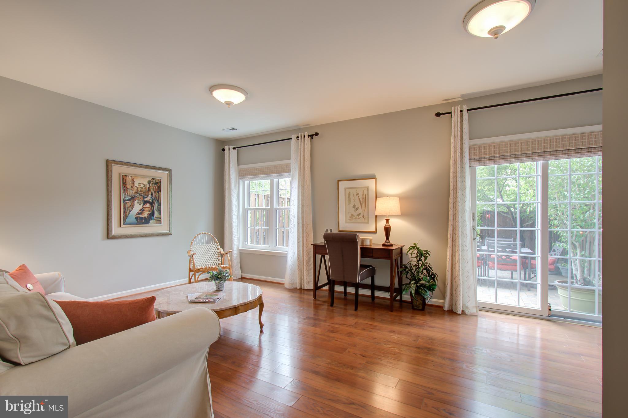 LOWES ISLAND/CASCADES - Residential