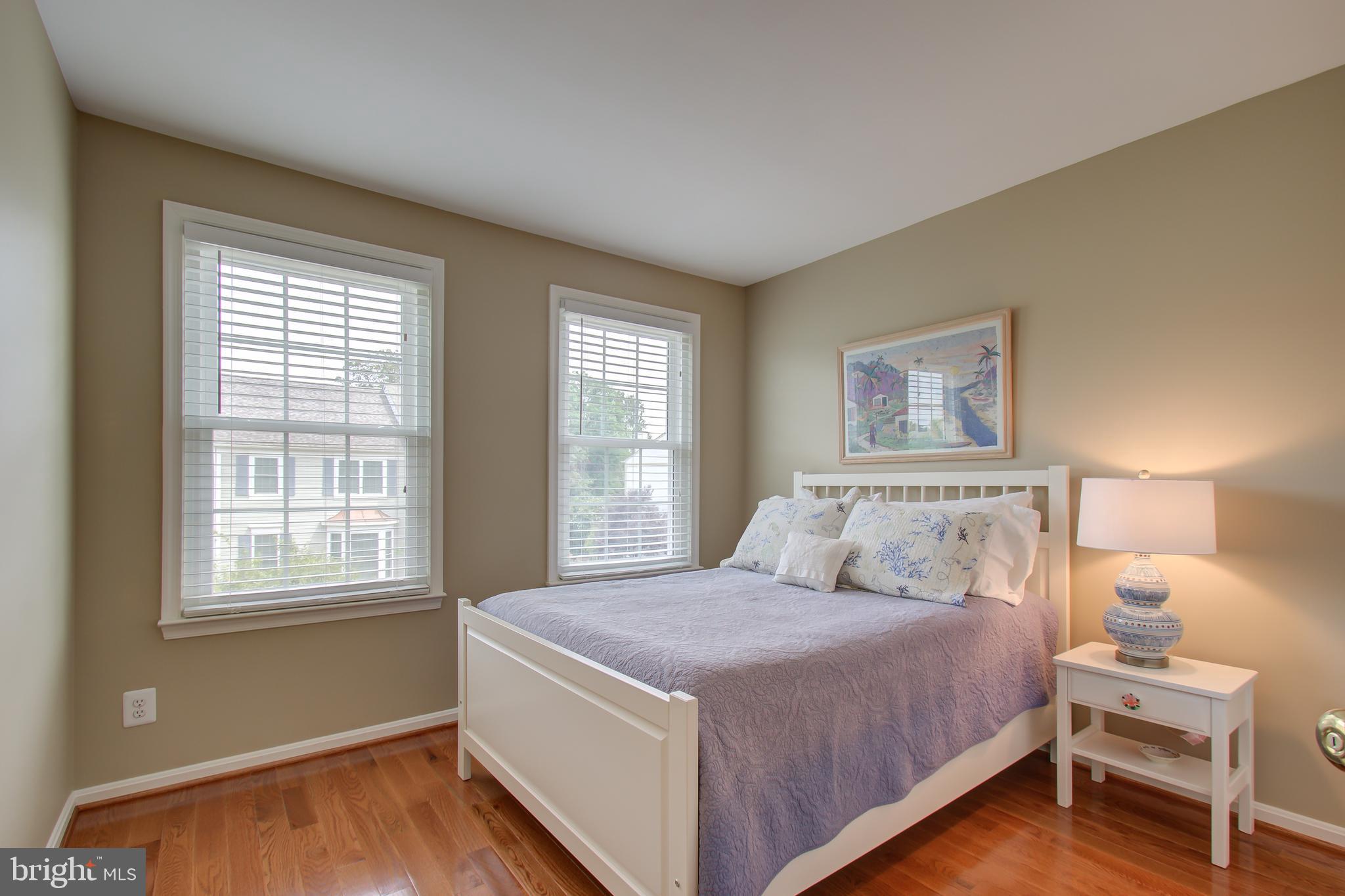 LOWES ISLAND/CASCADES - Residential