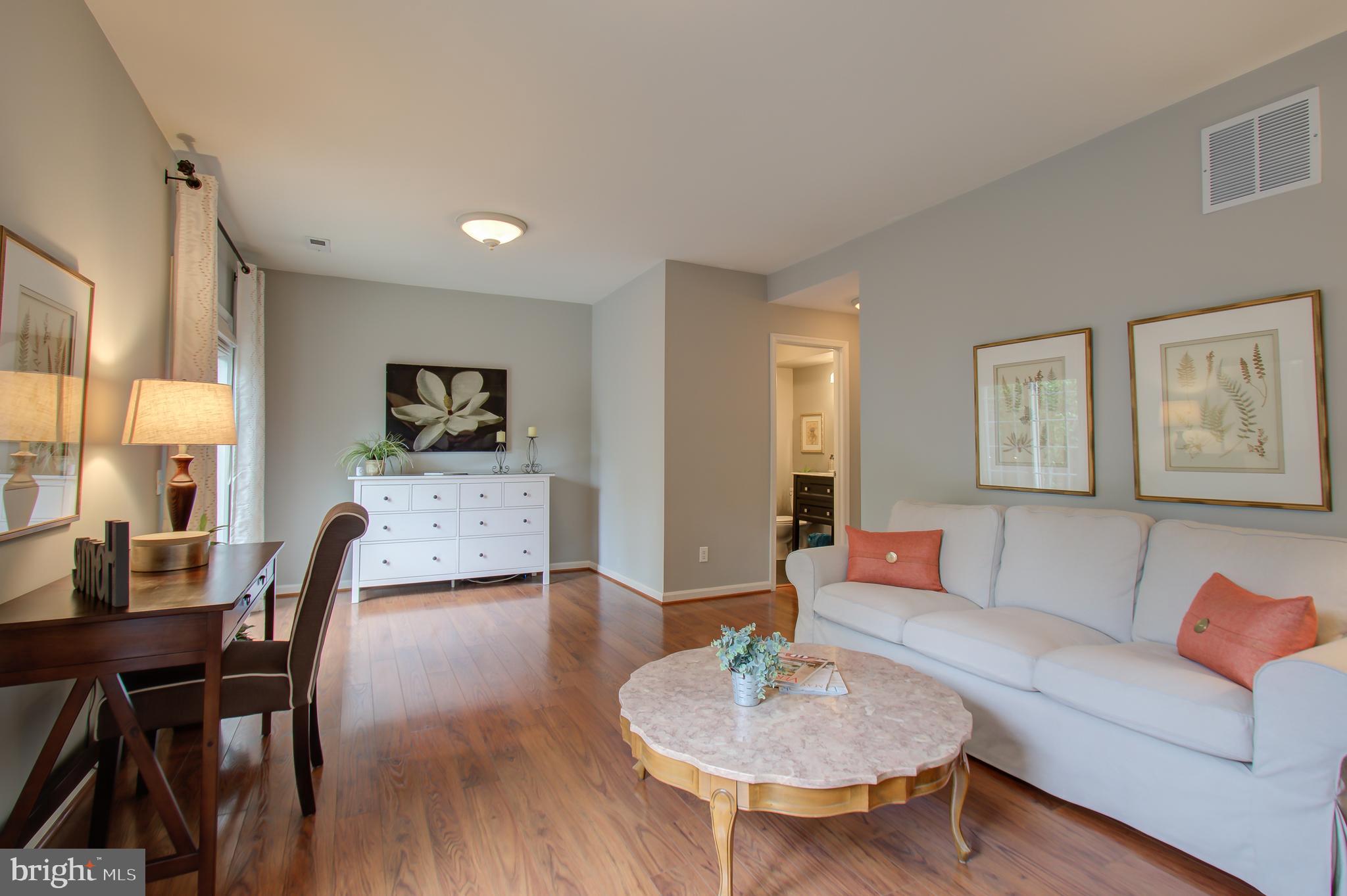 LOWES ISLAND/CASCADES - Residential