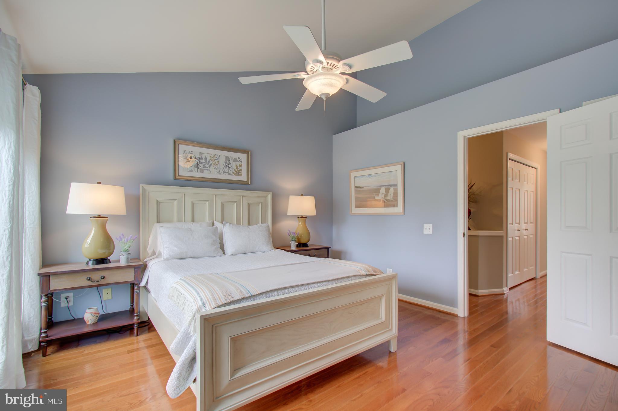 LOWES ISLAND/CASCADES - Residential