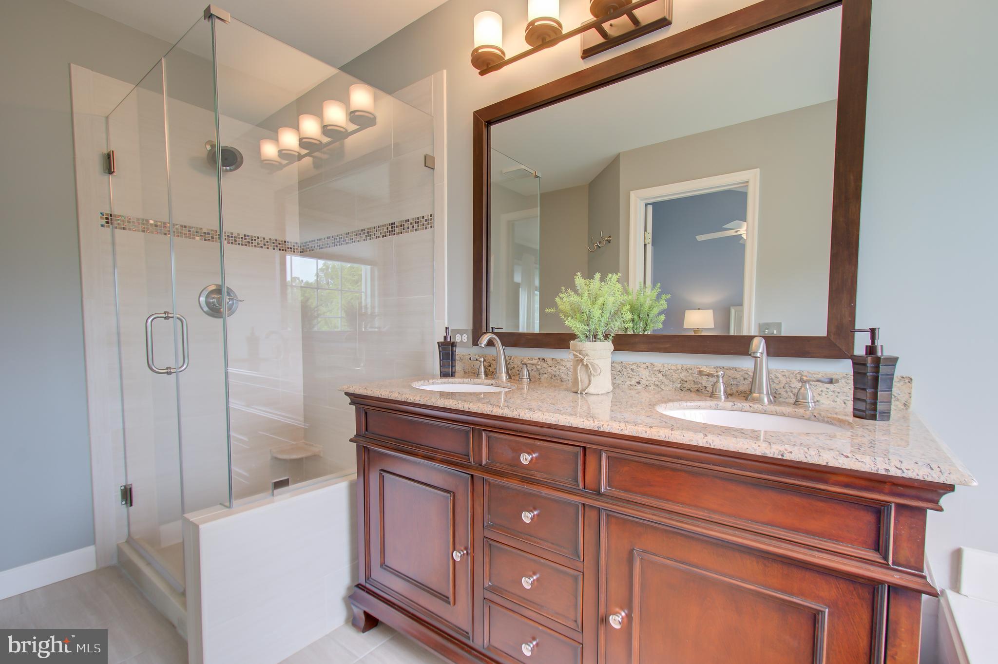 LOWES ISLAND/CASCADES - Residential