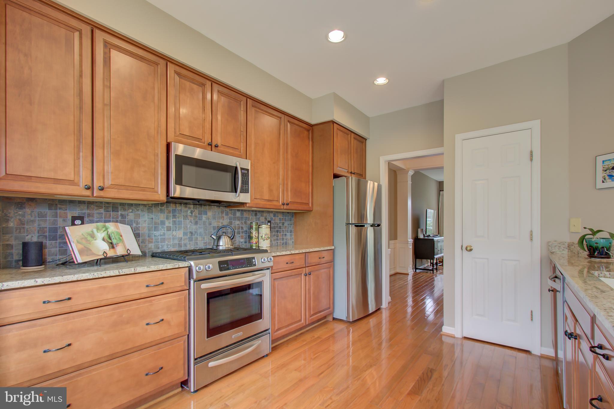 LOWES ISLAND/CASCADES - Residential