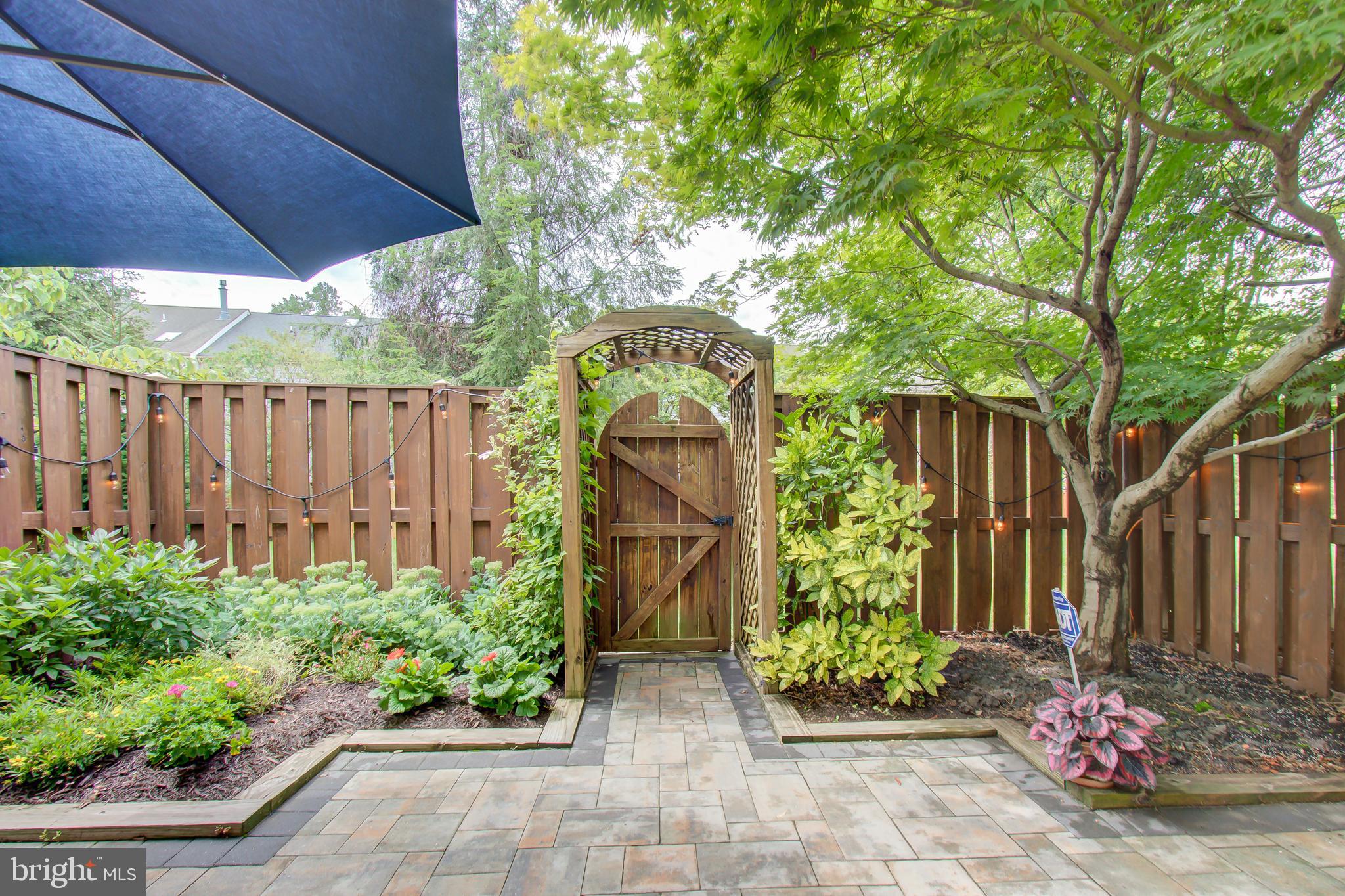 LOWES ISLAND/CASCADES - Residential