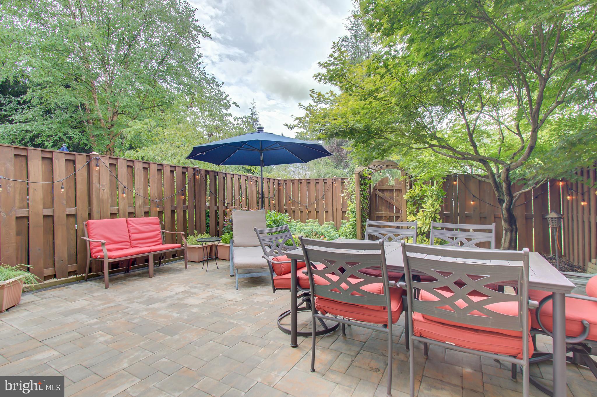 LOWES ISLAND/CASCADES - Residential