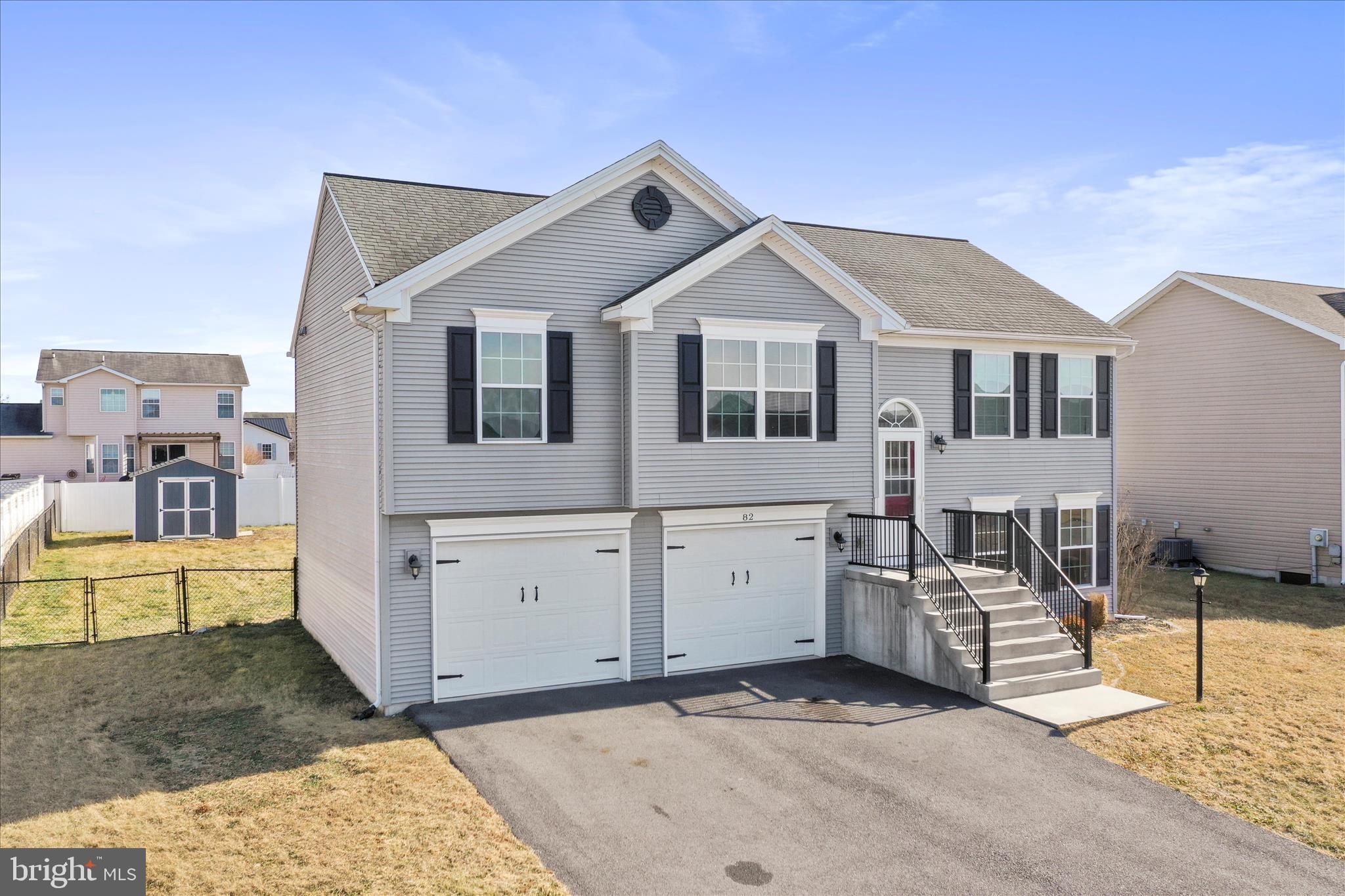 SPRING HILL - Residential