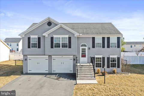 82 BISHOP AVENUE INWOOD WV 25428