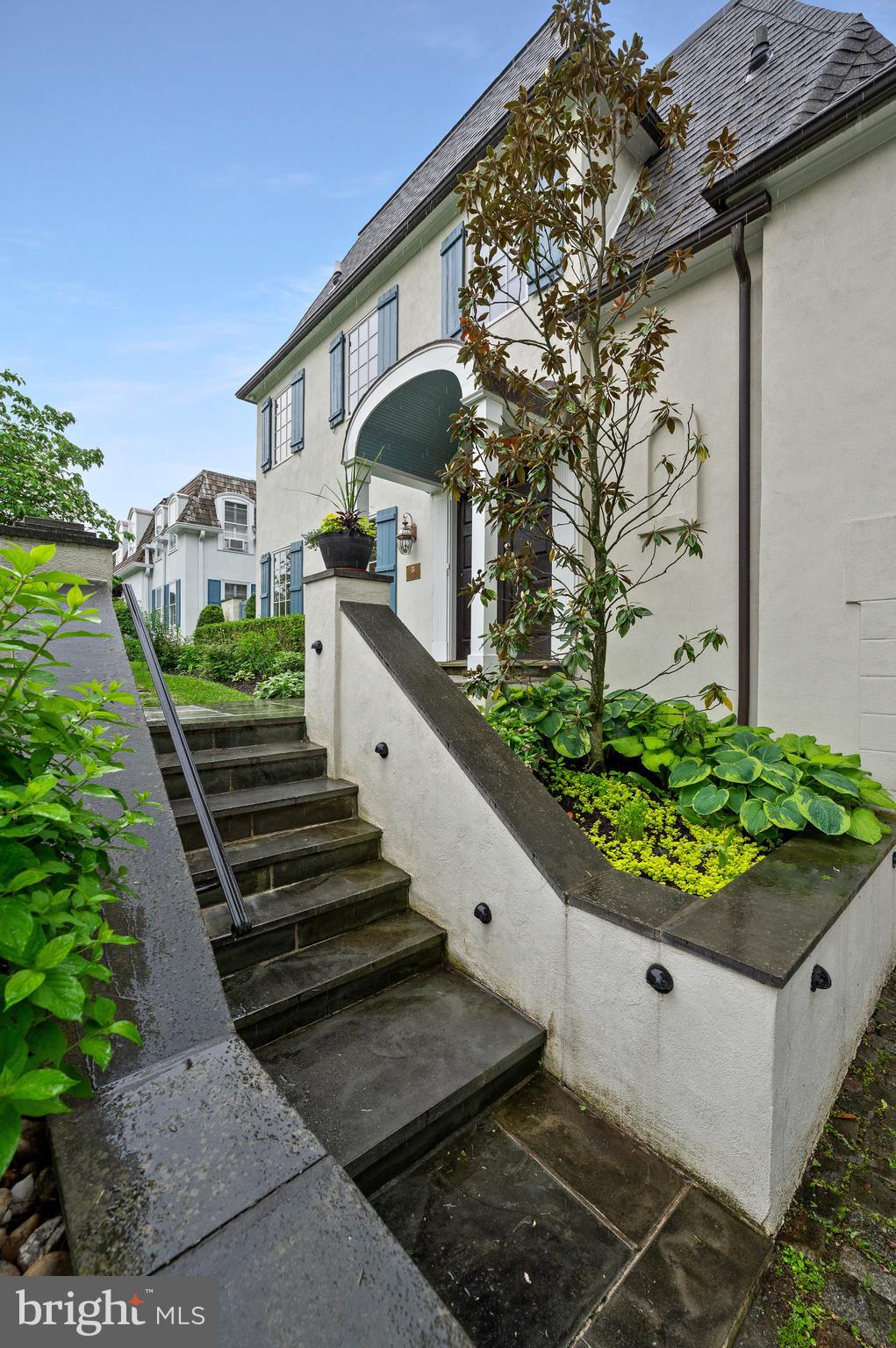 MAISON PLACE - Residential