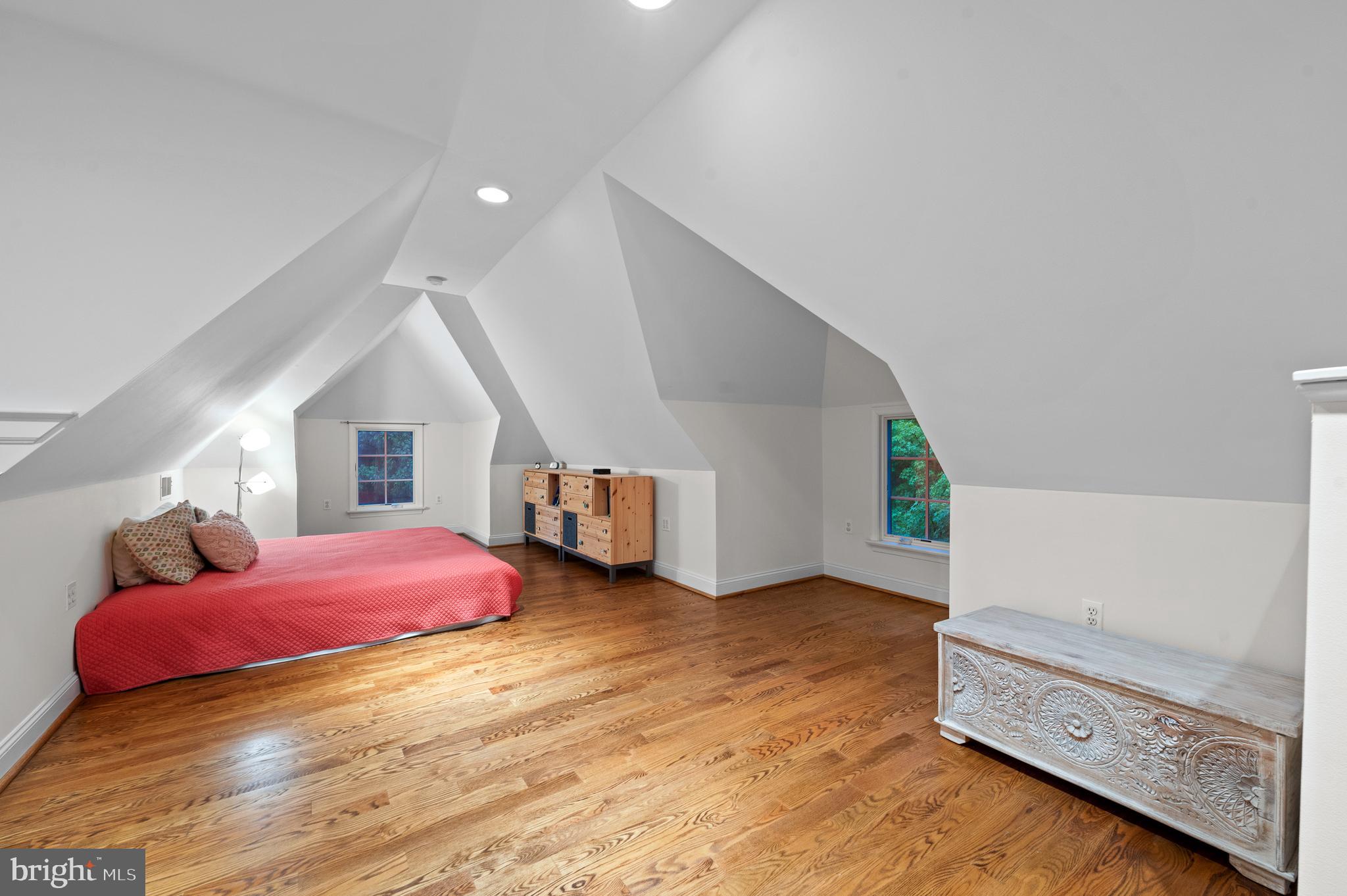MAISON PLACE - Residential