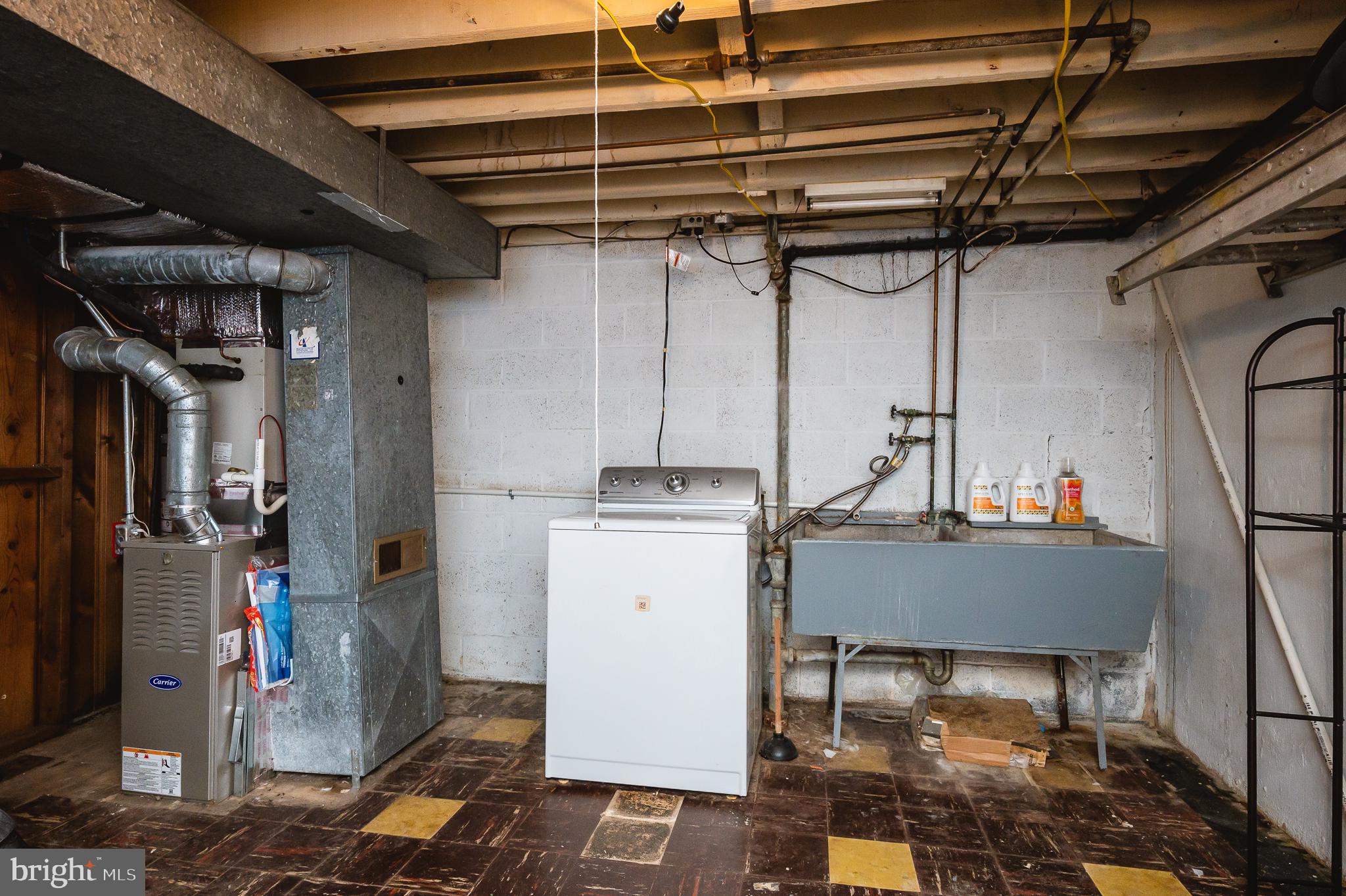 LOCH HILL - Residential