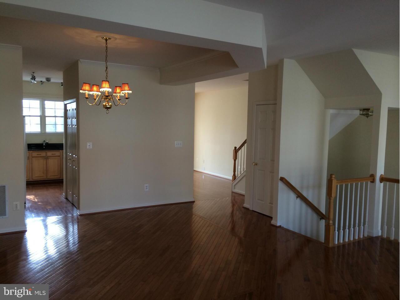 POTOMAC LAKES - Residential Lease