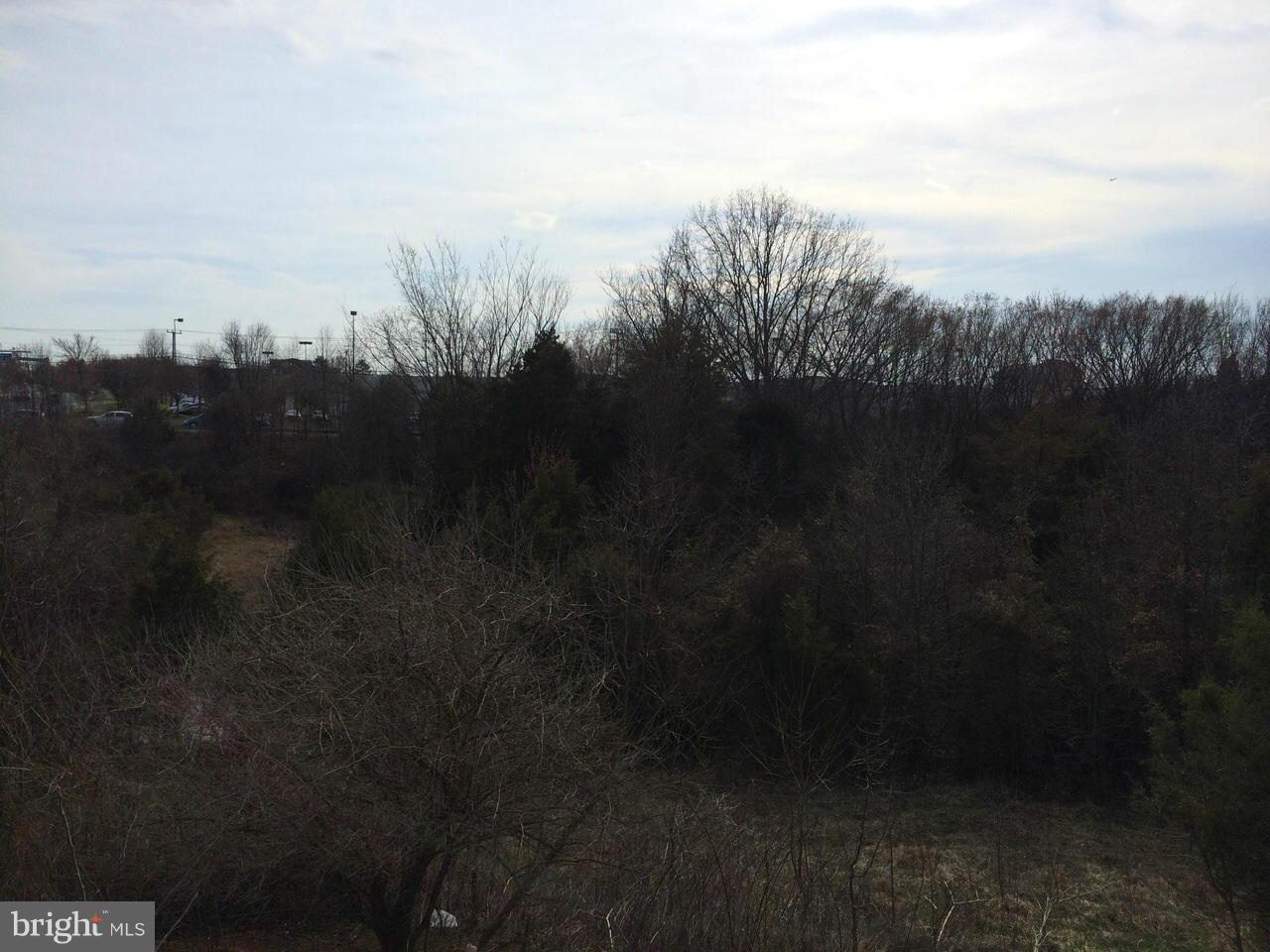 POTOMAC LAKES - Residential Lease