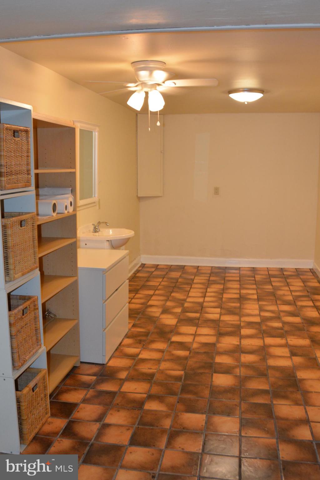 DEERFIELD - Residential Lease