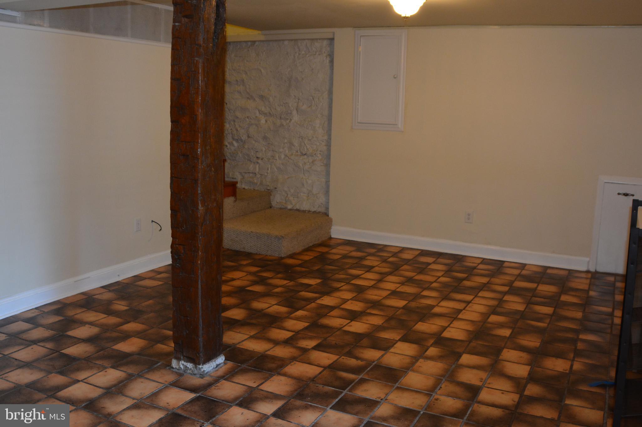 DEERFIELD - Residential Lease