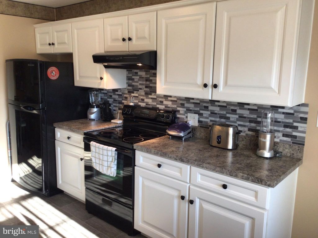 Photo of 459 CROSSWINDS DR, LITITZ, PA 17543 (MLS # PALA2029000)