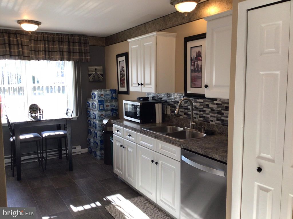 Photo of 459 CROSSWINDS DR, LITITZ, PA 17543 (MLS # PALA2029000)