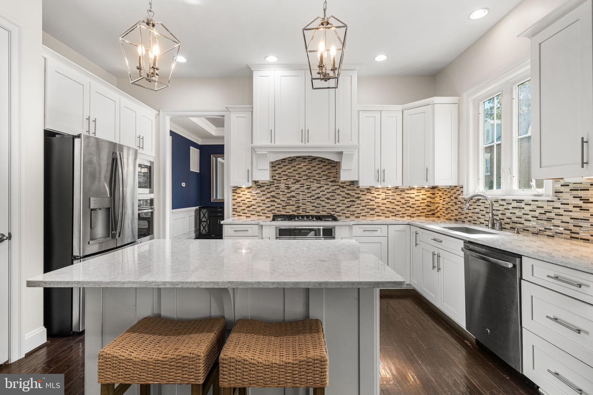 1385 BISHOP CREST COURT