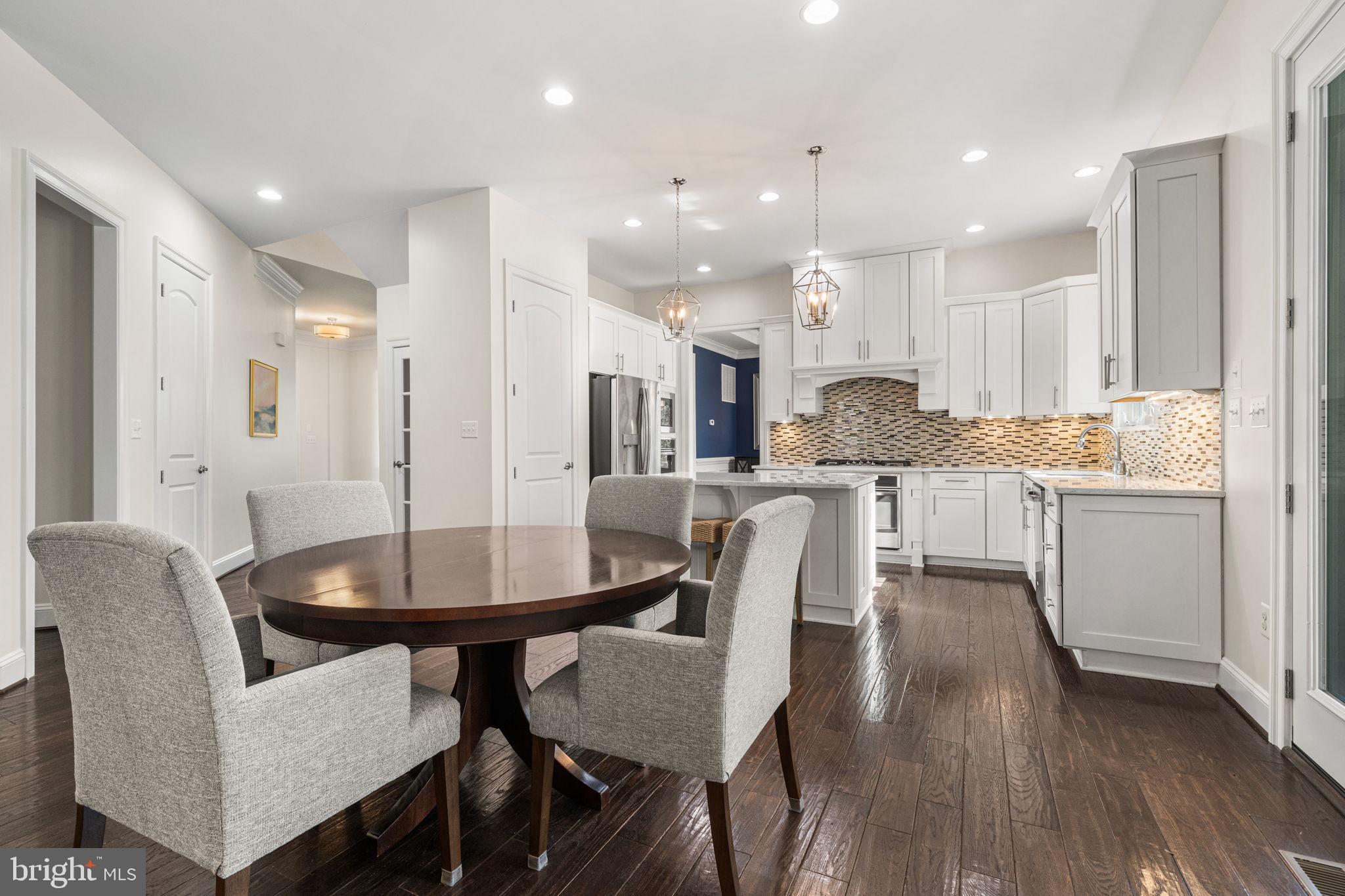 1385 BISHOP CREST COURT