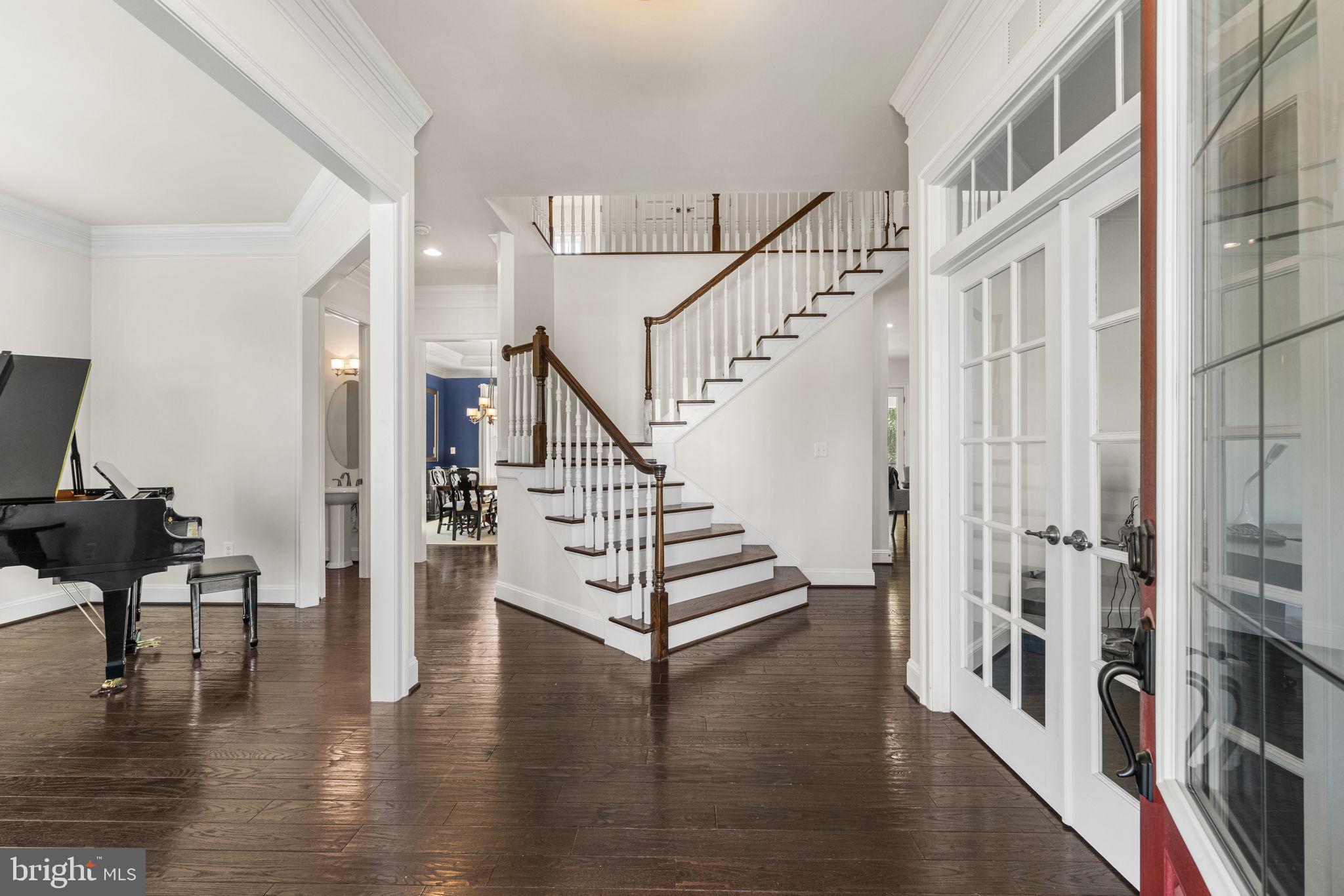 1385 BISHOP CREST COURT