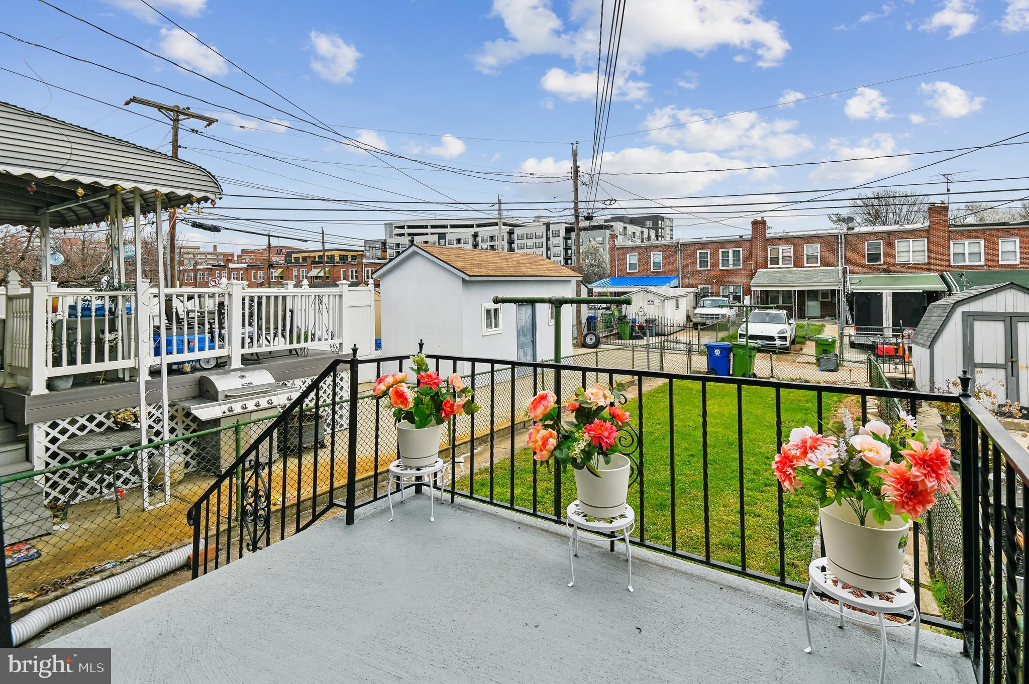 GREEKTOWN - Residential