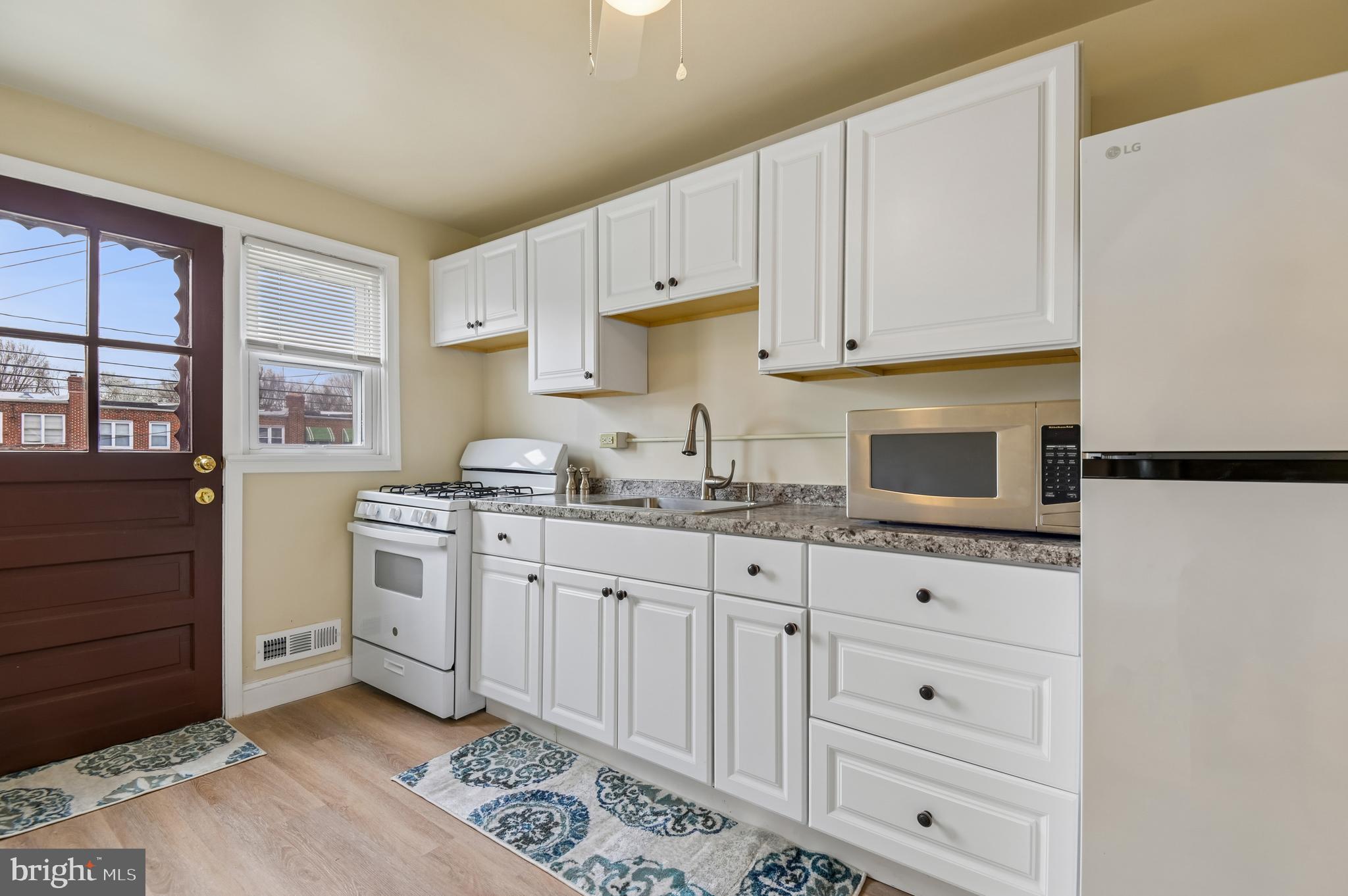 GREEKTOWN - Residential