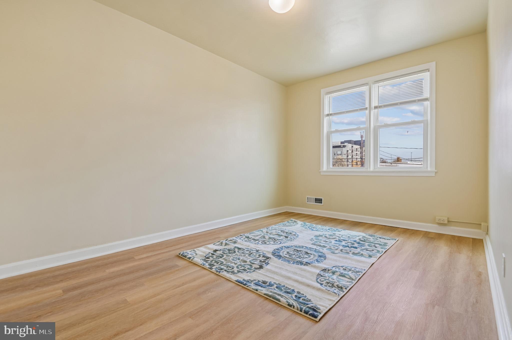 GREEKTOWN - Residential