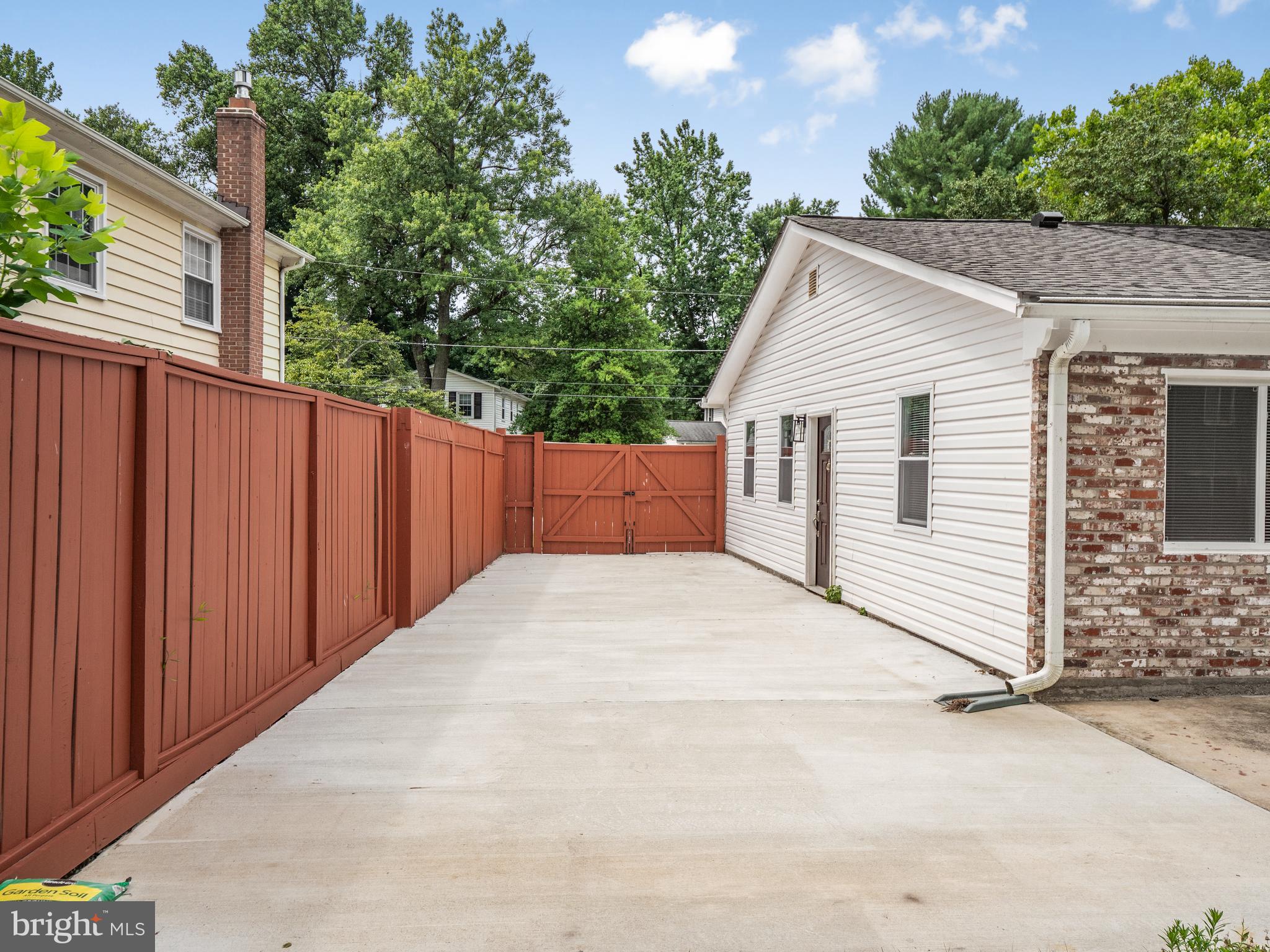 14204 WOODCREST DRIVE