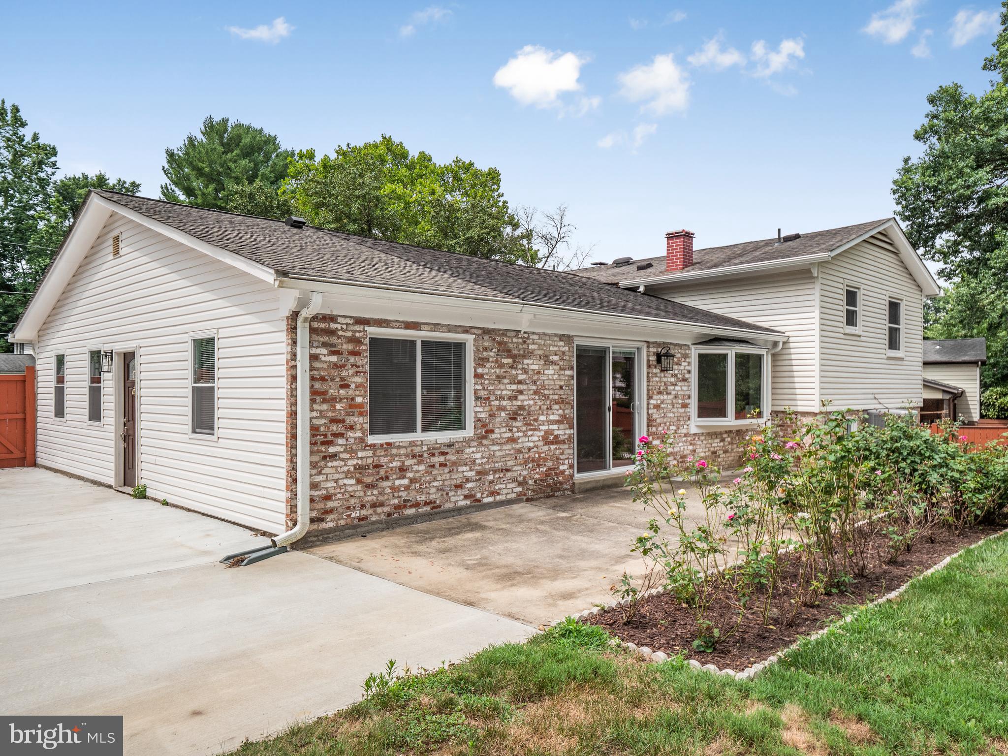 14204 WOODCREST DRIVE
