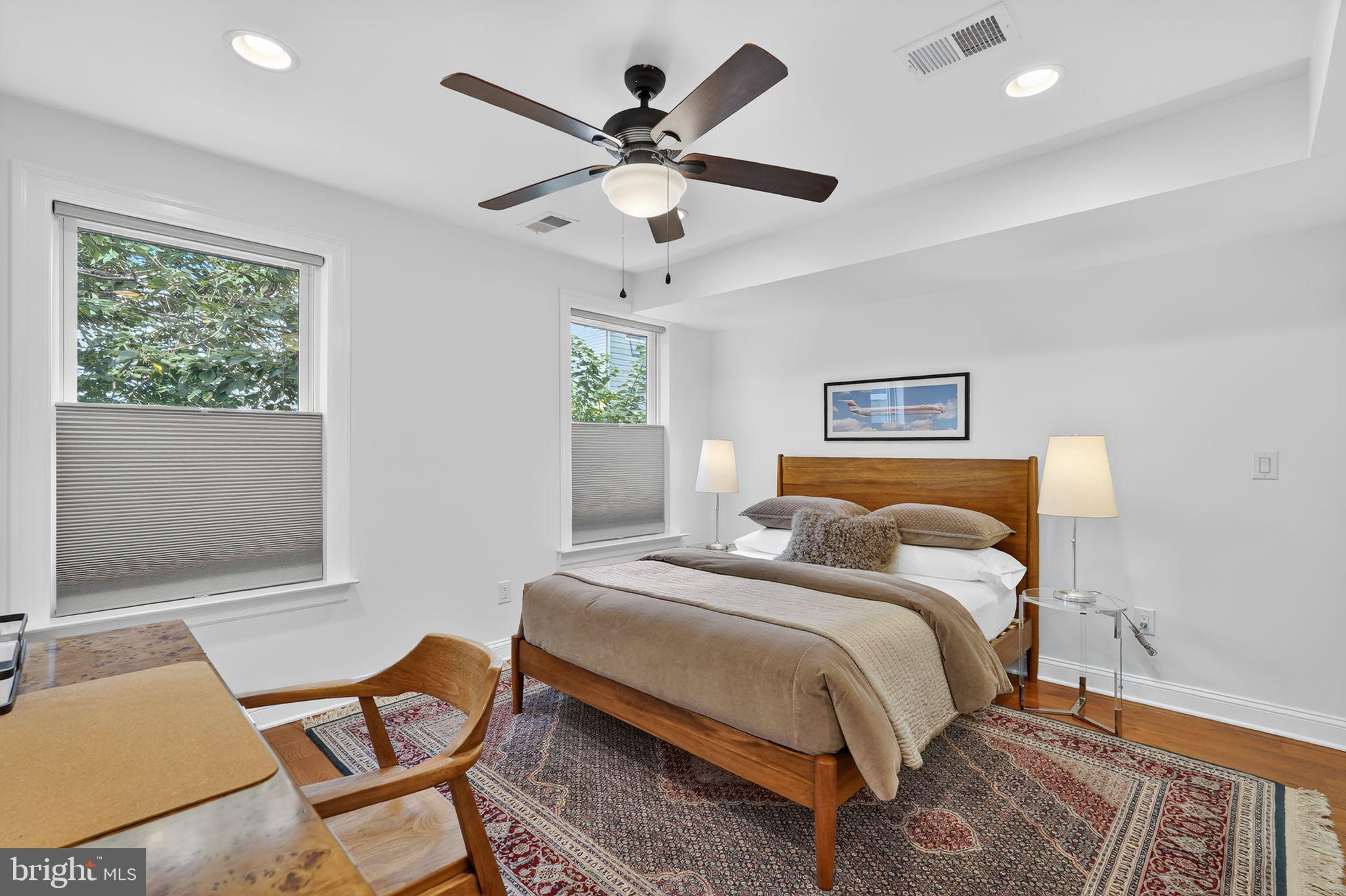 POINT BREEZE - Residential