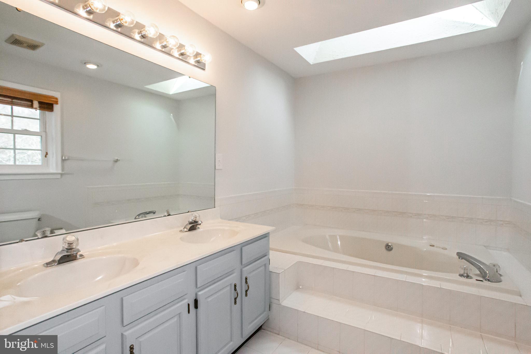 BERRY HILL MANOR - Residential