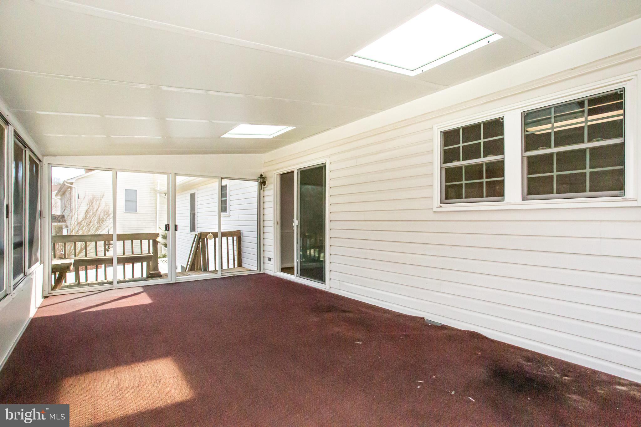 BERRY HILL MANOR - Residential