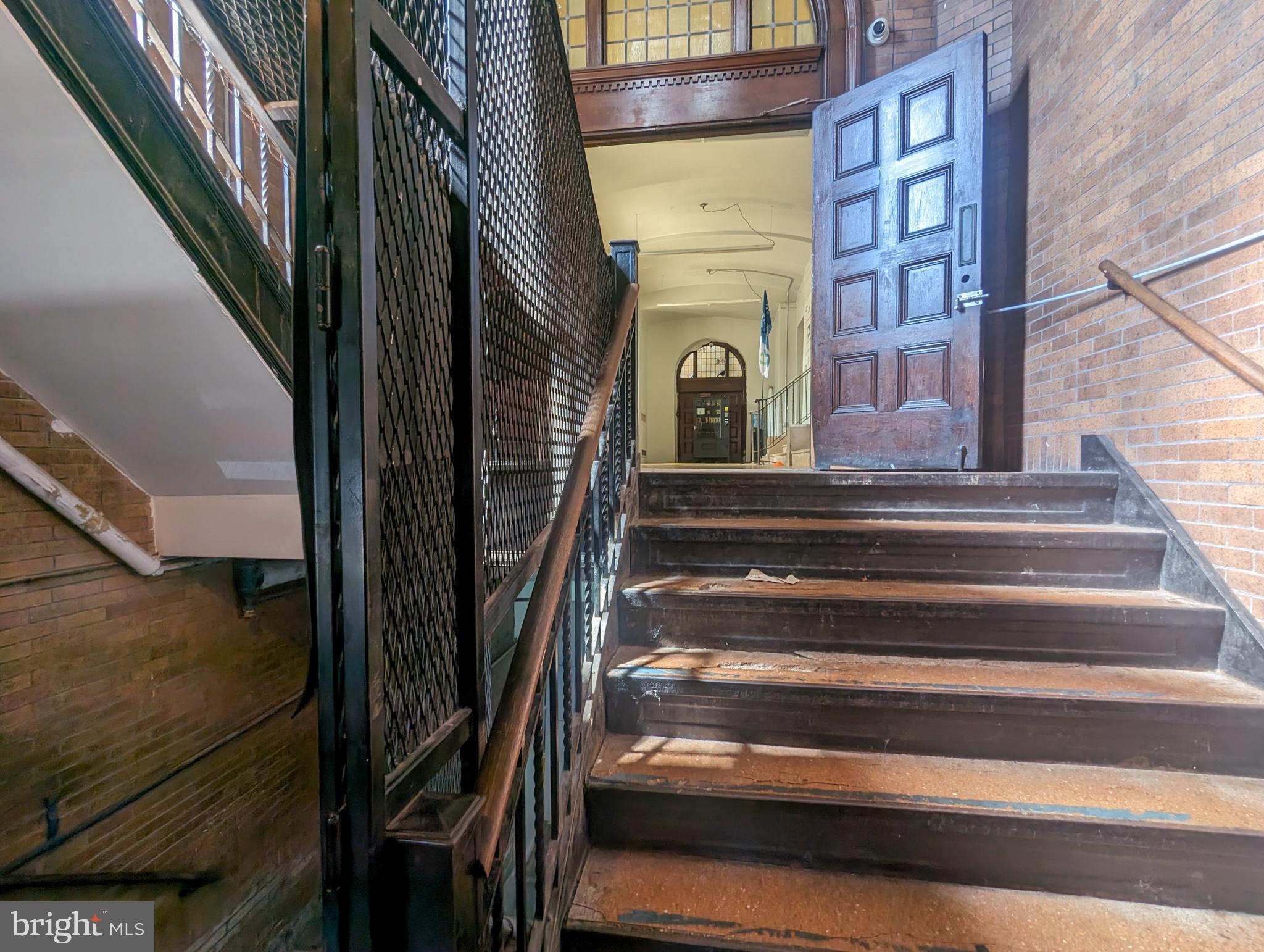 NORTH CENTRAL - Commercial Sale