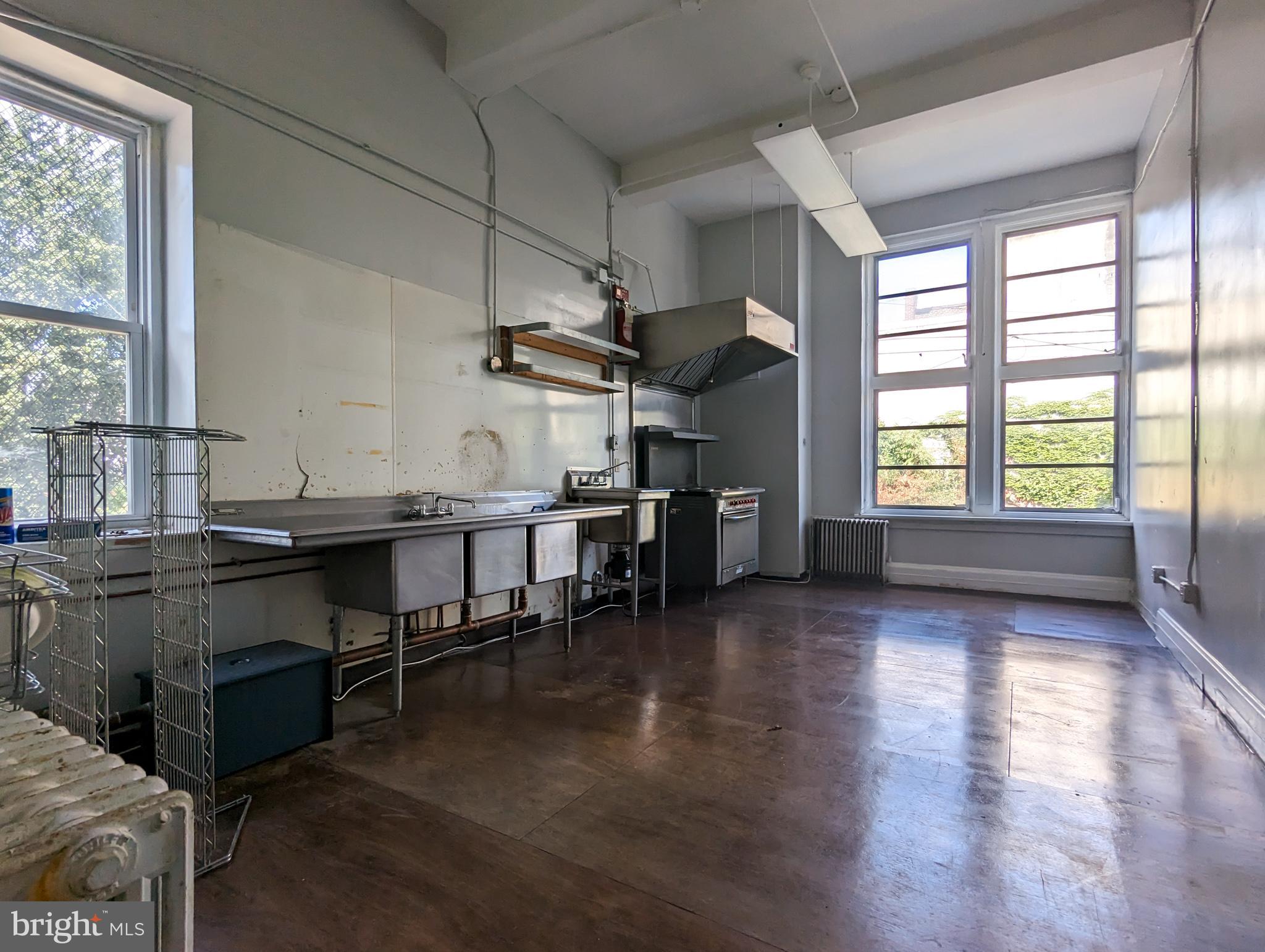 NORTH CENTRAL - Commercial Sale