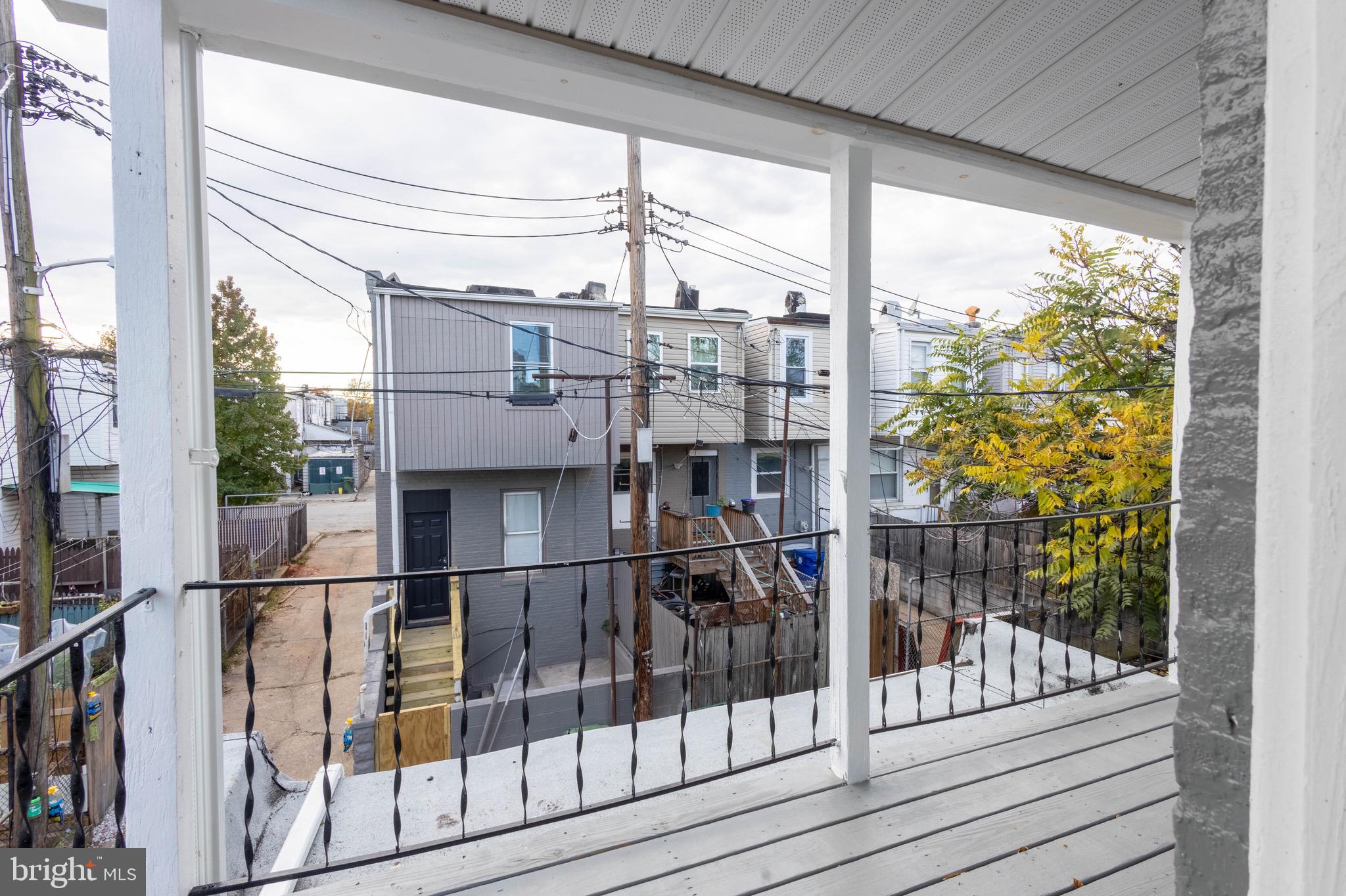 ELLWOOD PARK - Residential Lease