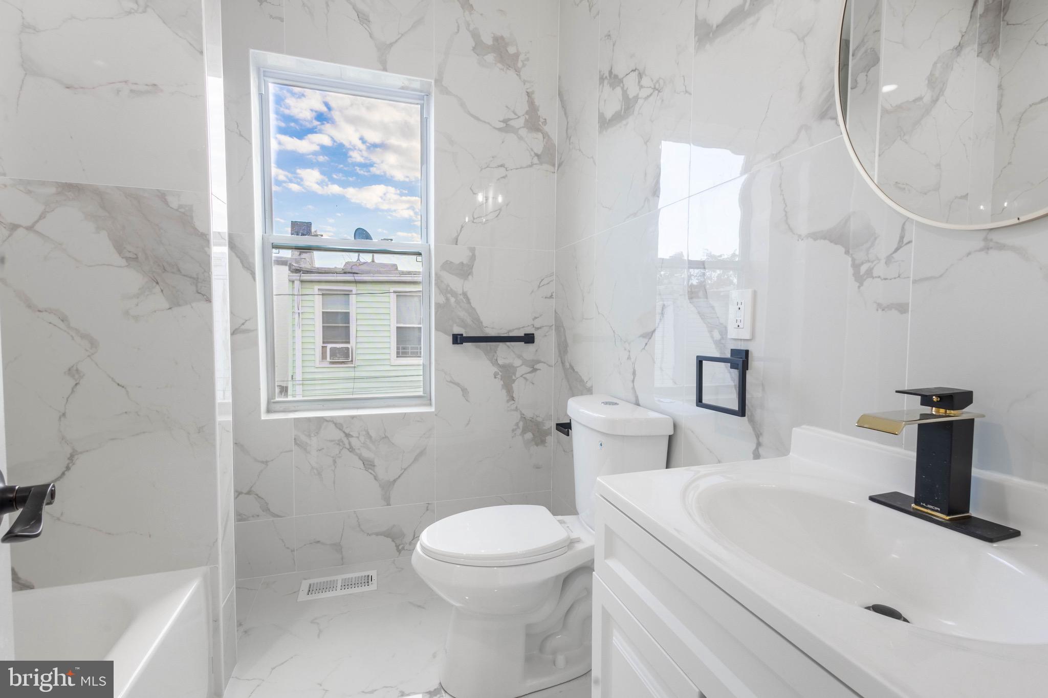 ELLWOOD PARK - Residential Lease