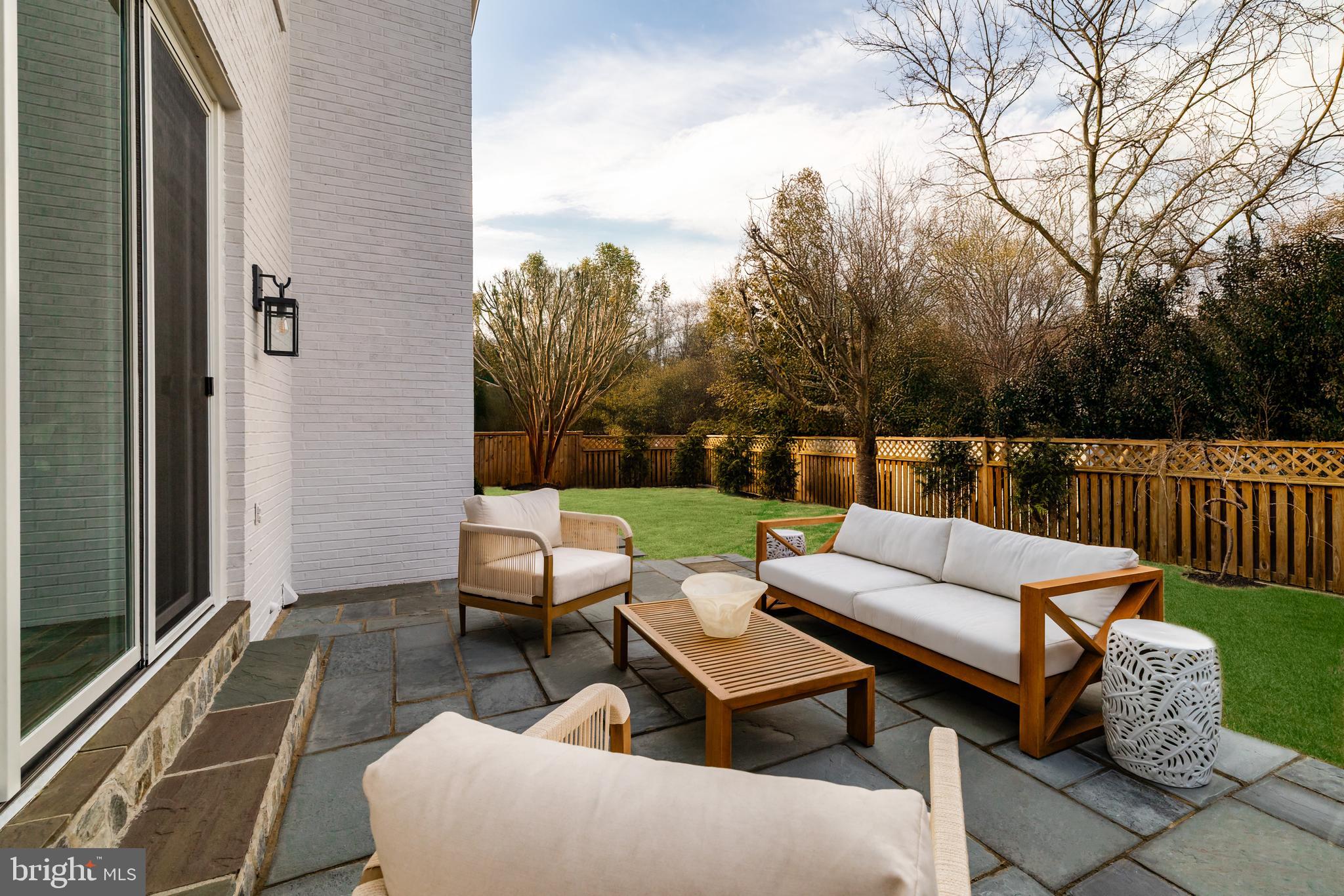 SPRING VALLEY - Residential
