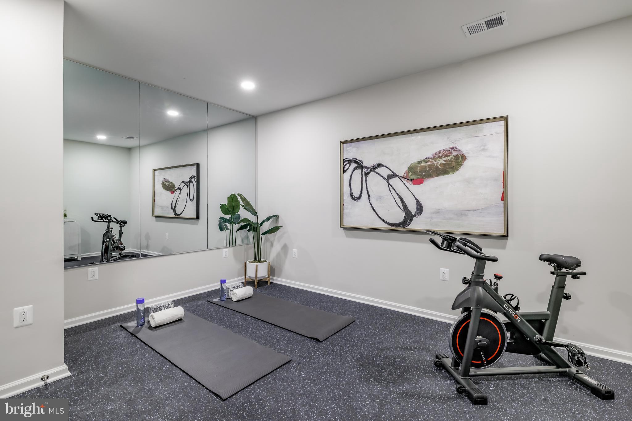 SPRING VALLEY - Residential