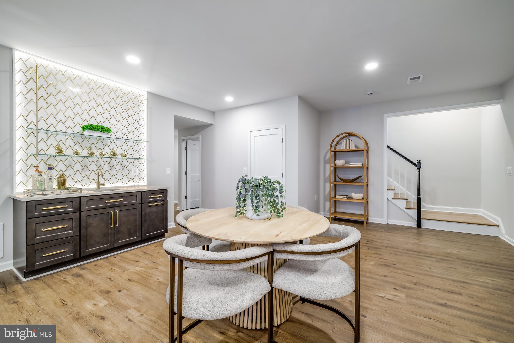 SPRING VALLEY - Residential