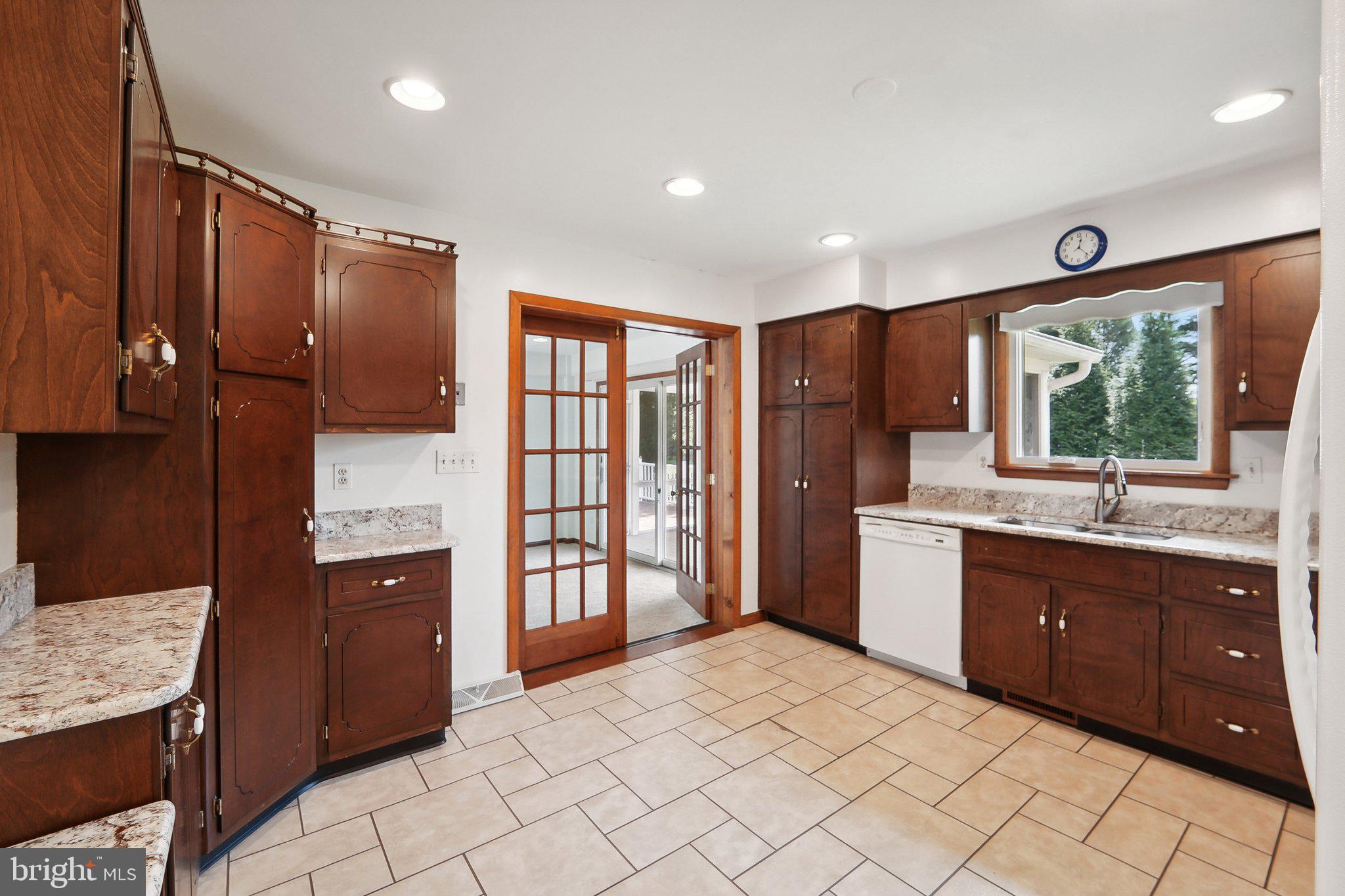 MOUNT HEBRON - Residential