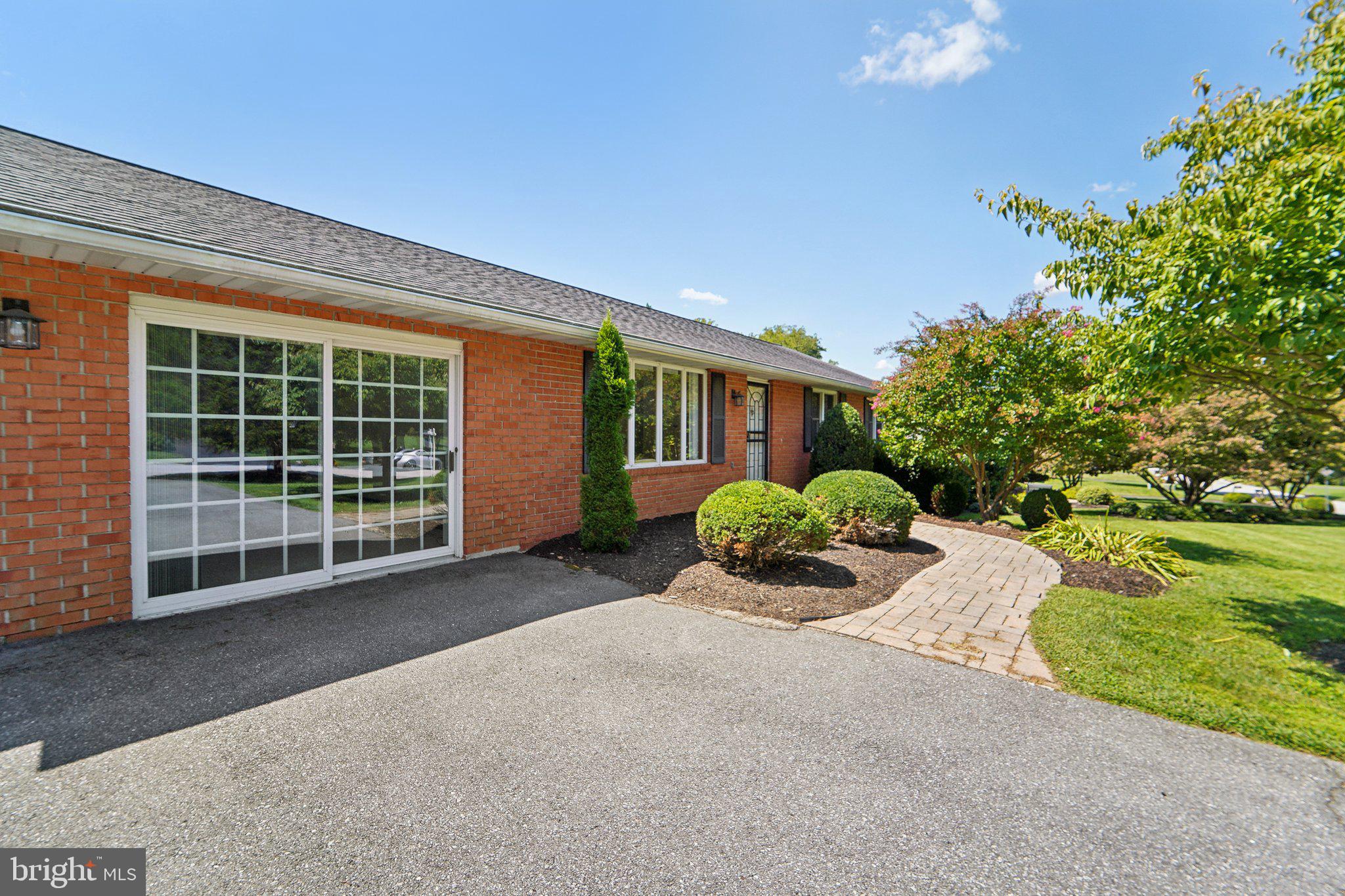 MOUNT HEBRON - Residential