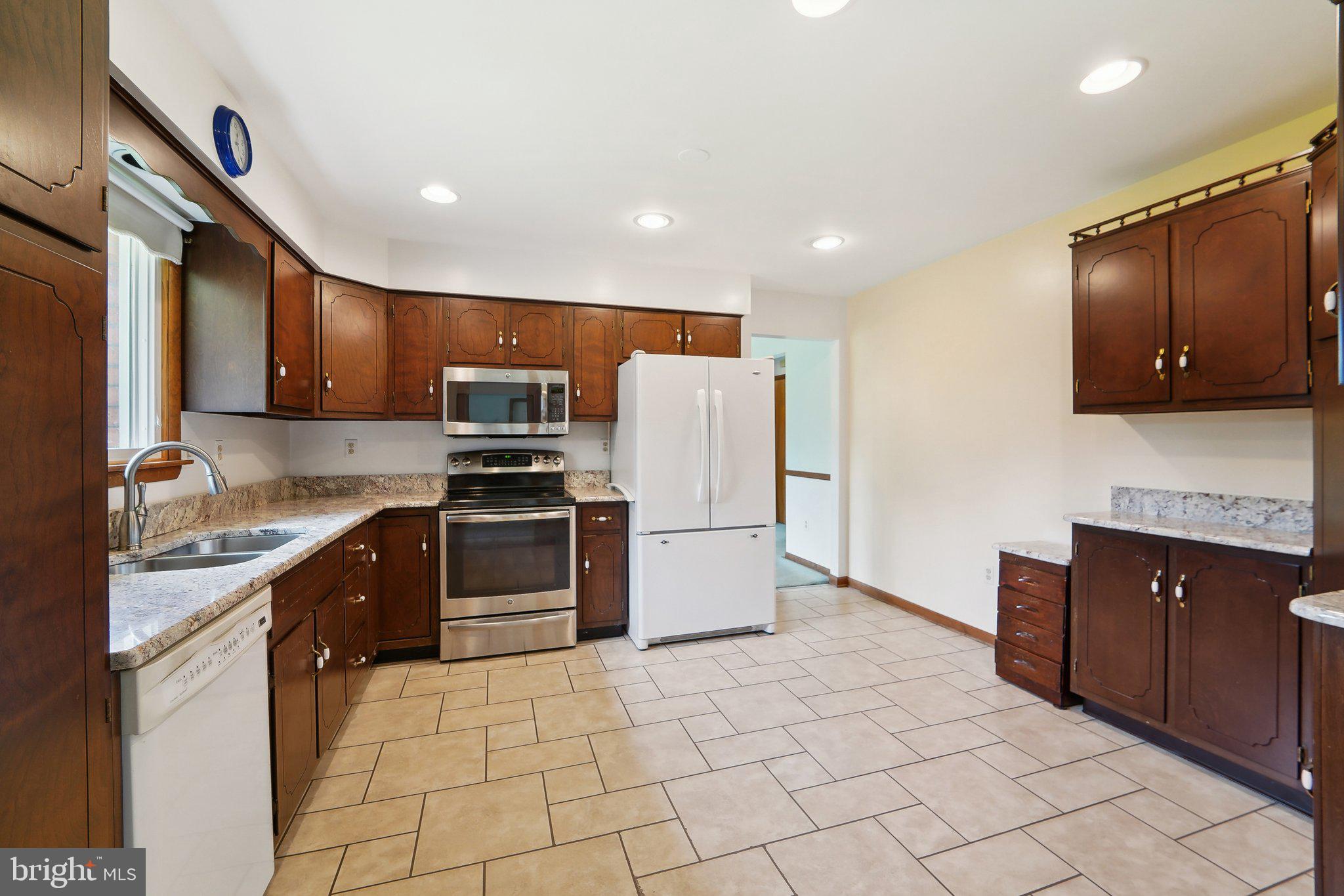 MOUNT HEBRON - Residential