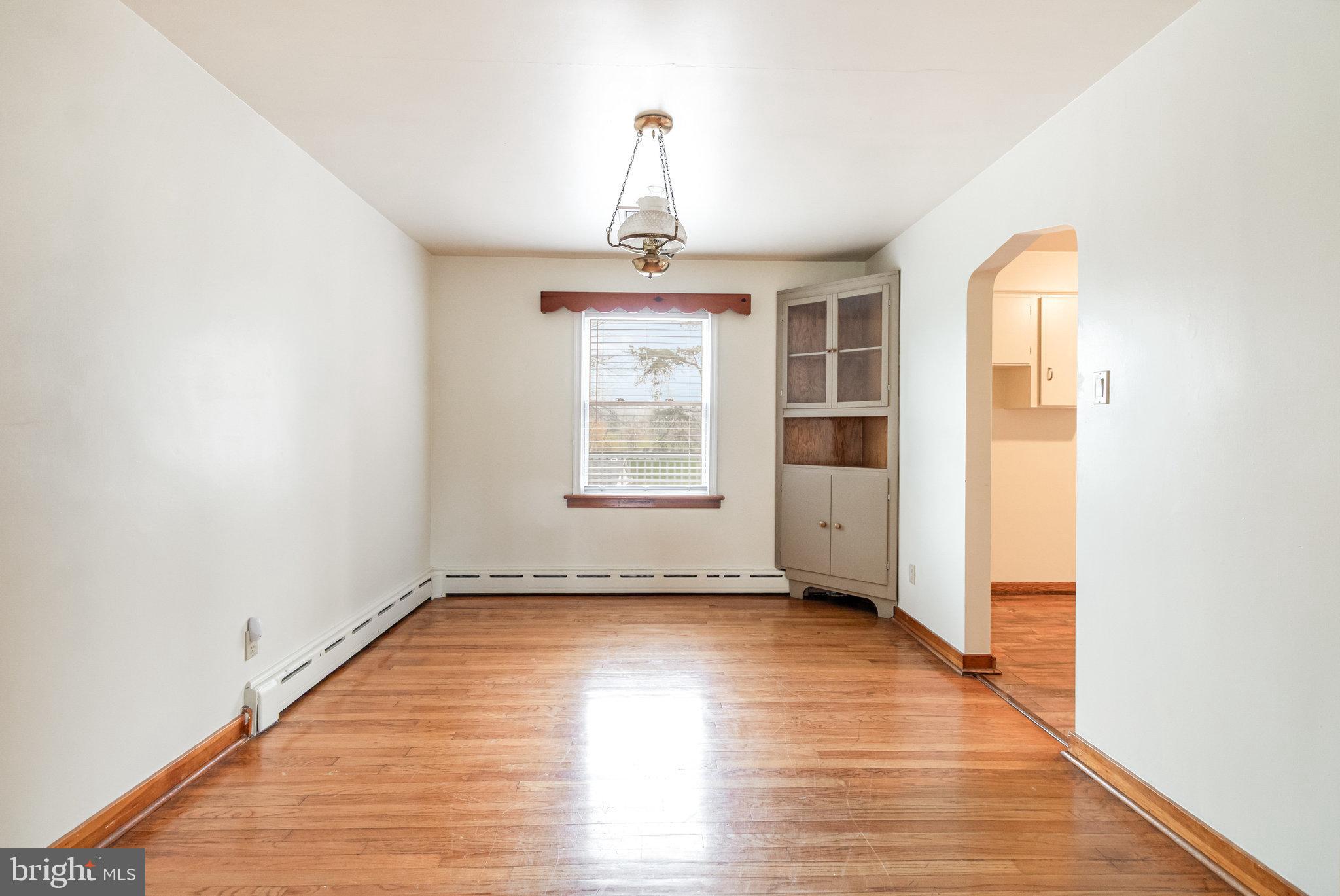 VILLAGE OF LINGLESTOWN - Residential