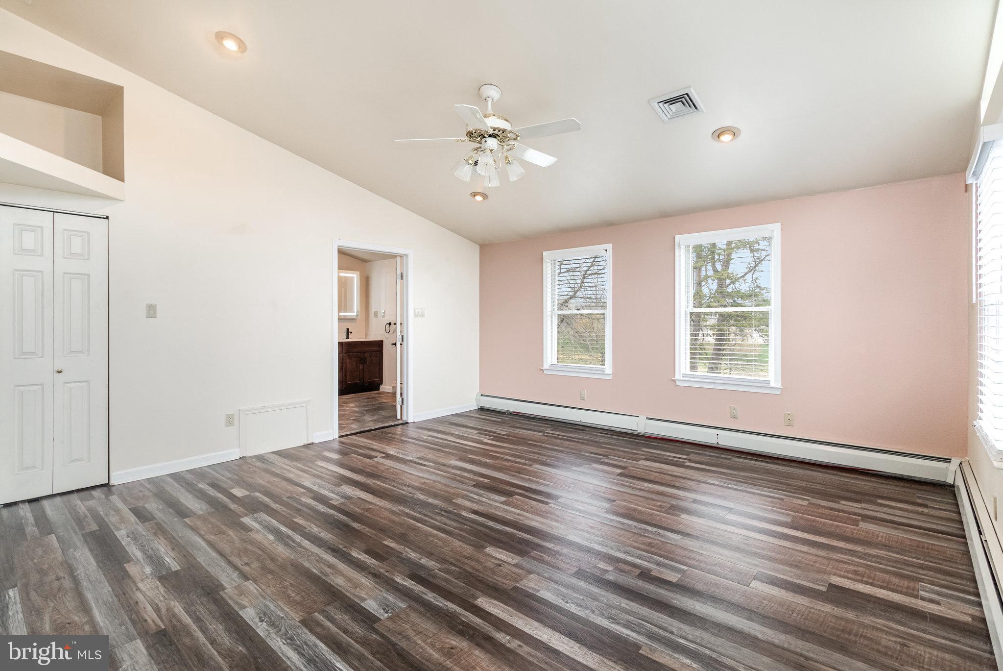 VILLAGE OF LINGLESTOWN - Residential