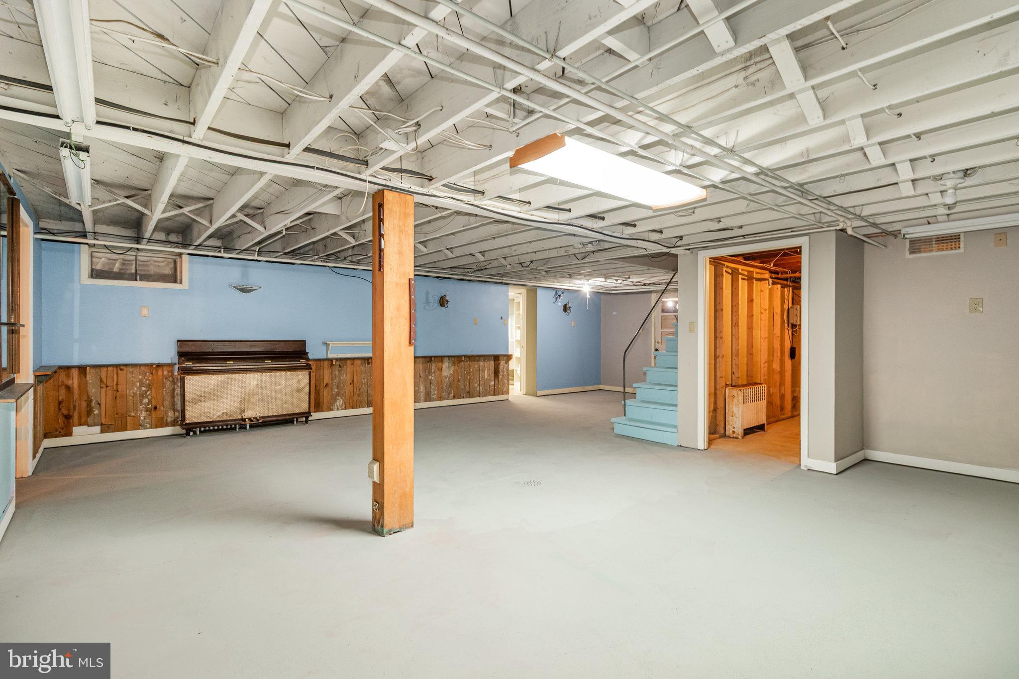 VILLAGE OF LINGLESTOWN - Residential