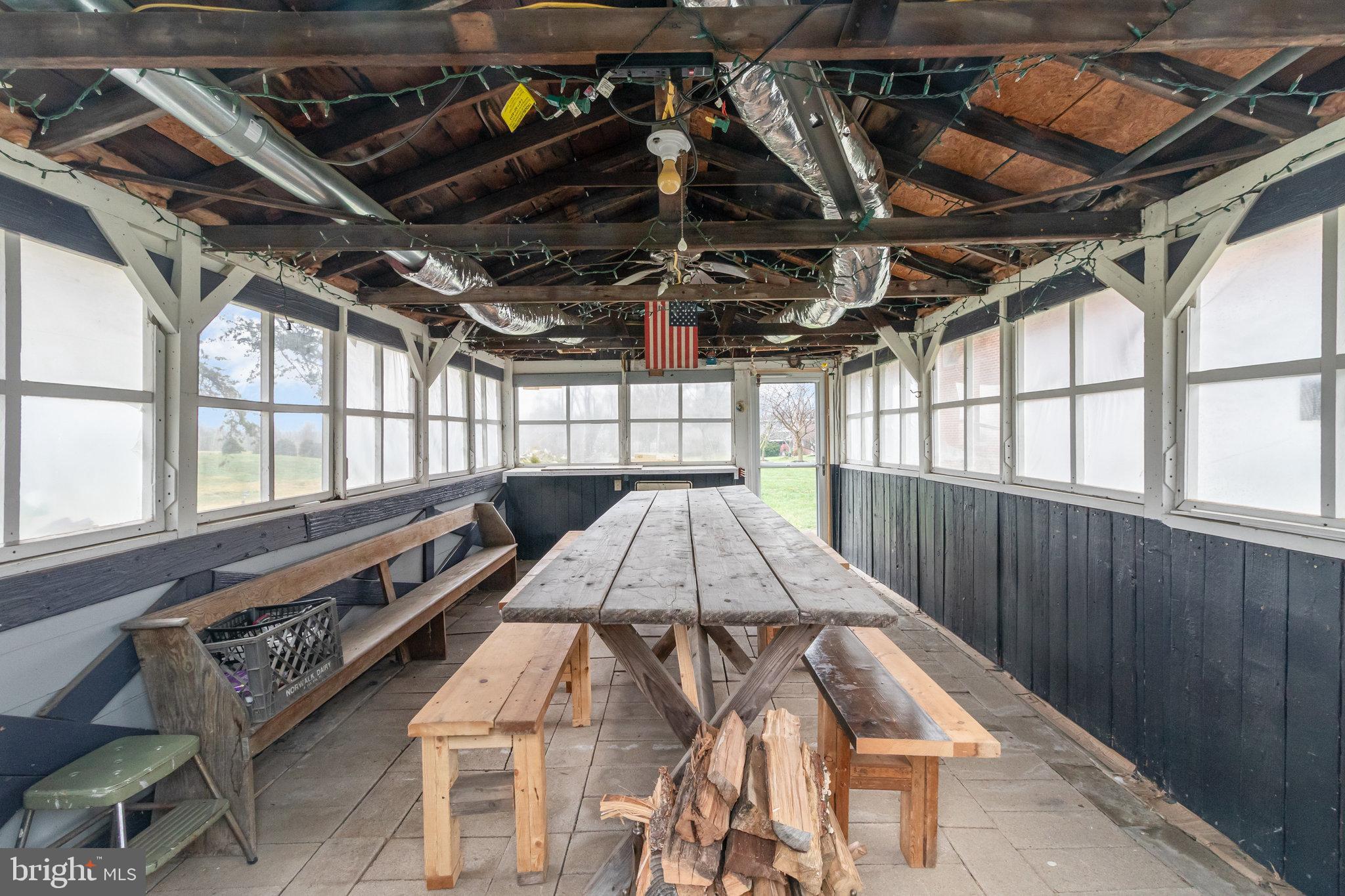 VILLAGE OF LINGLESTOWN - Residential